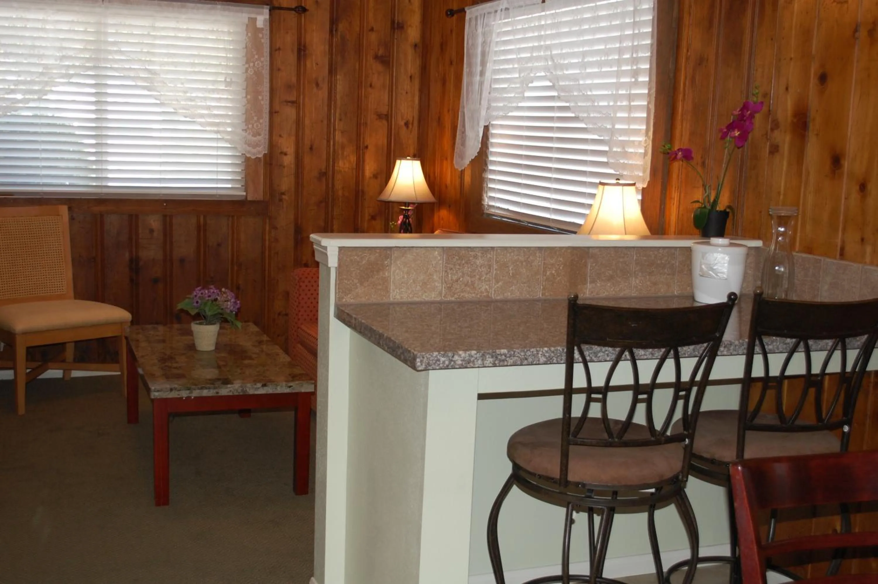 Seating area in El Rancho Motel