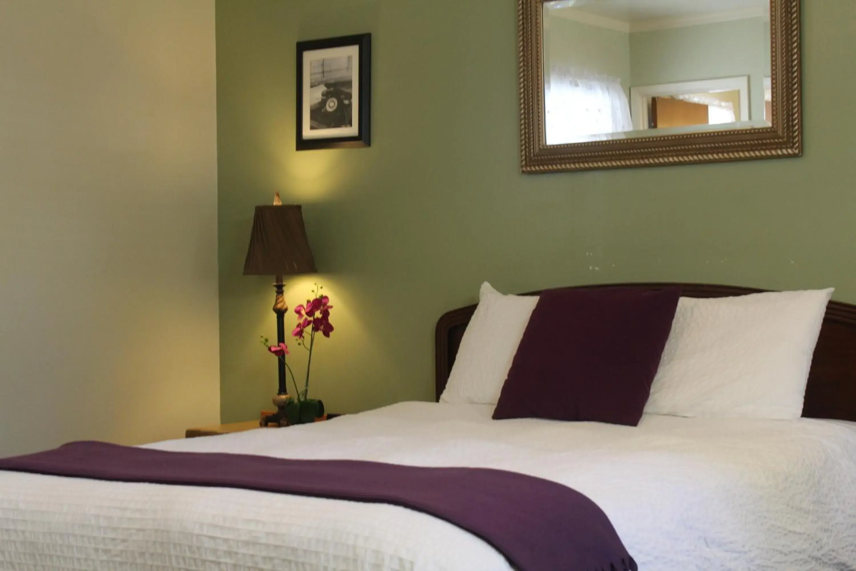 Bed in El Rancho Motel Bed in El Rancho Motel