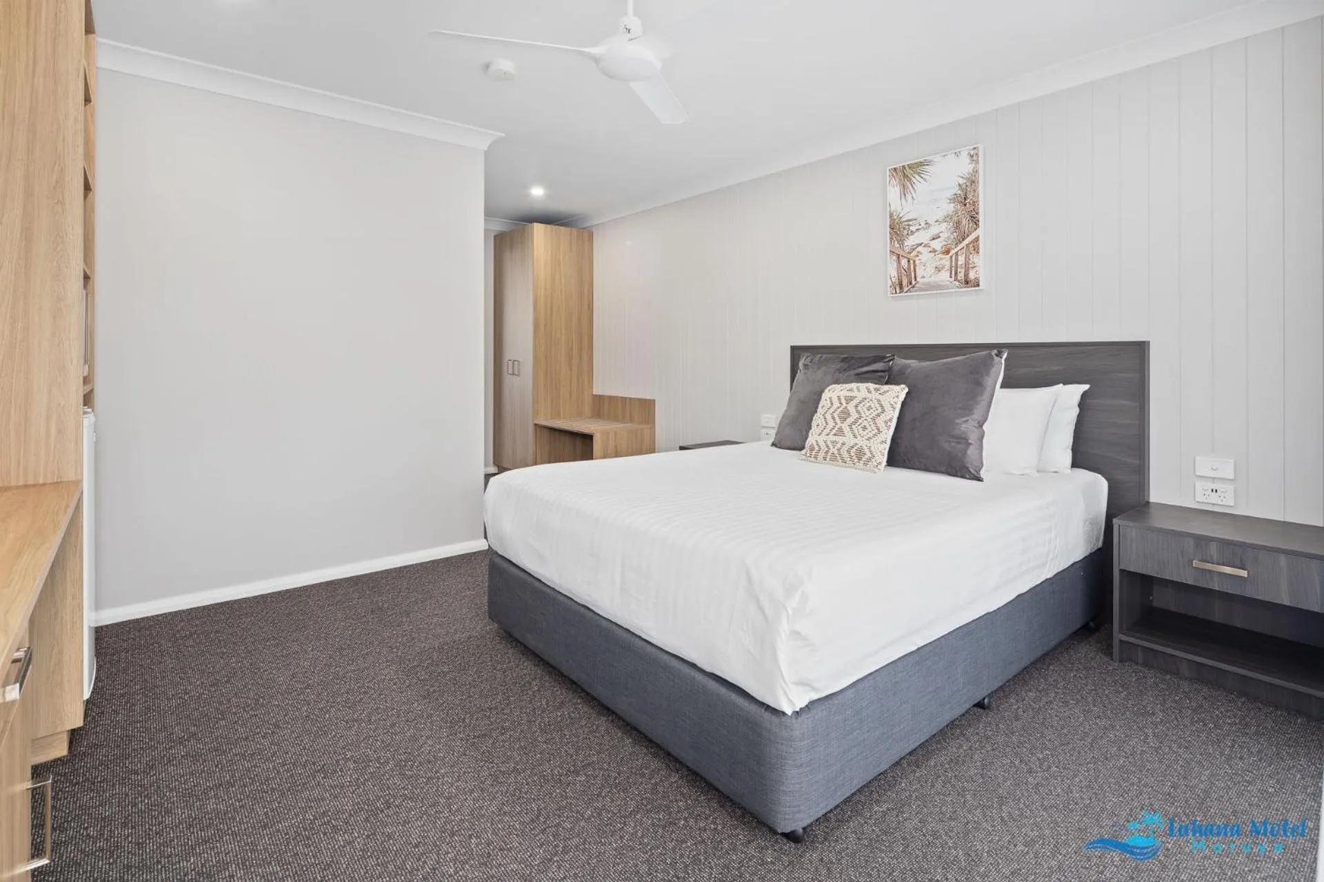 Bed in Hive Hotel, Moruya