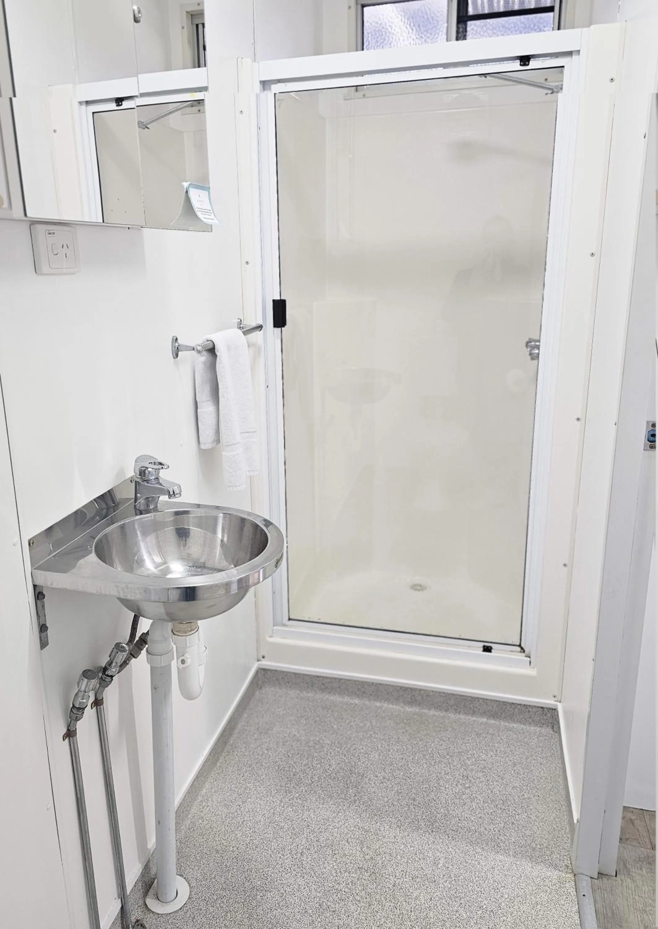 Shower in Hive Hotel, Moruya