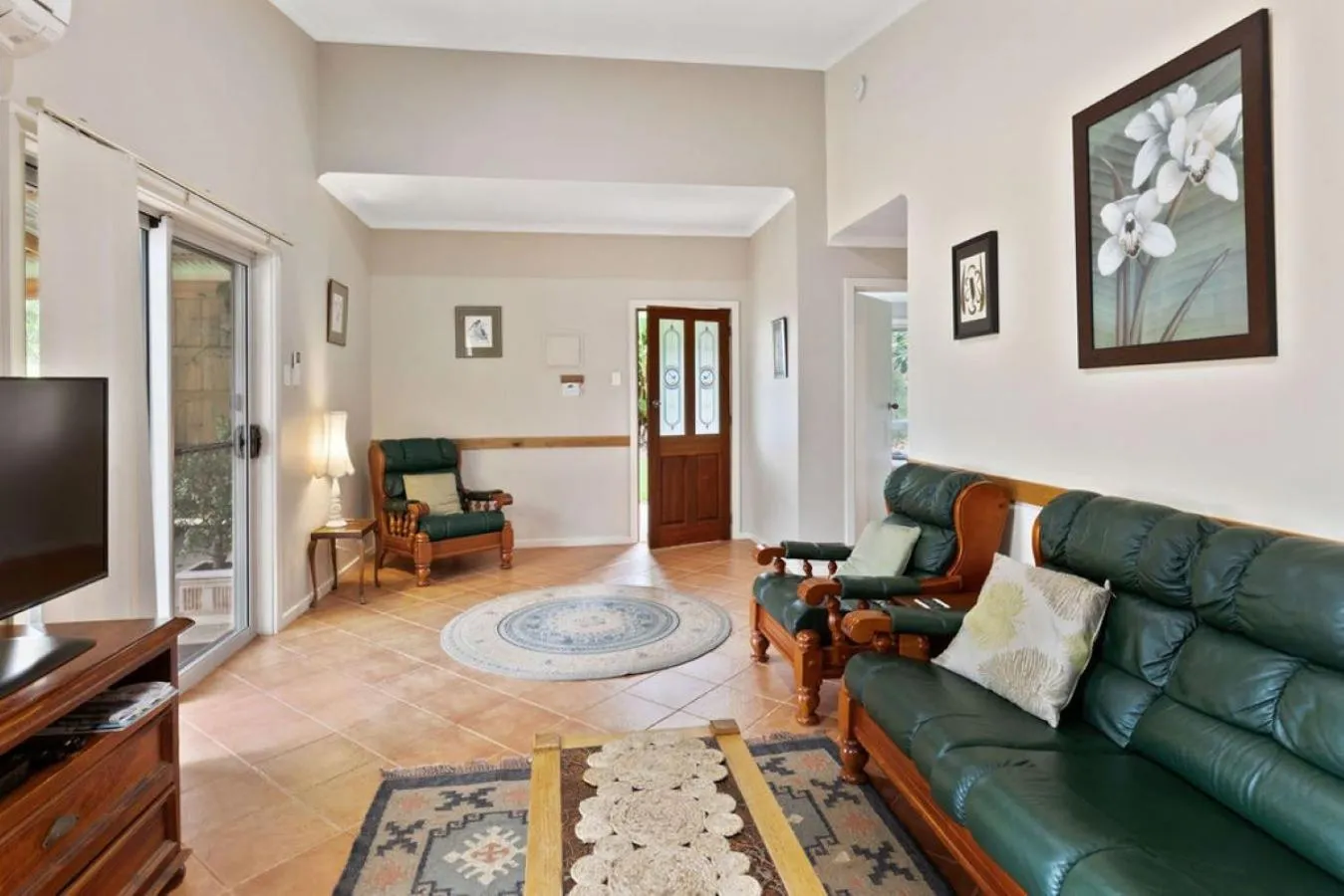 Living room in Clarendon Chalets