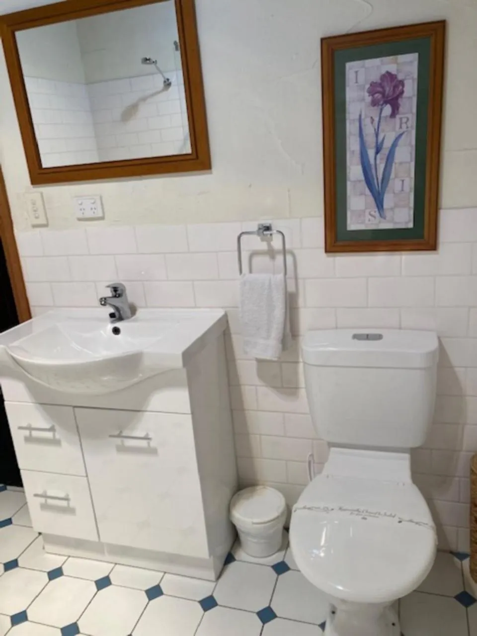 Bathroom in Clarendon Chalets