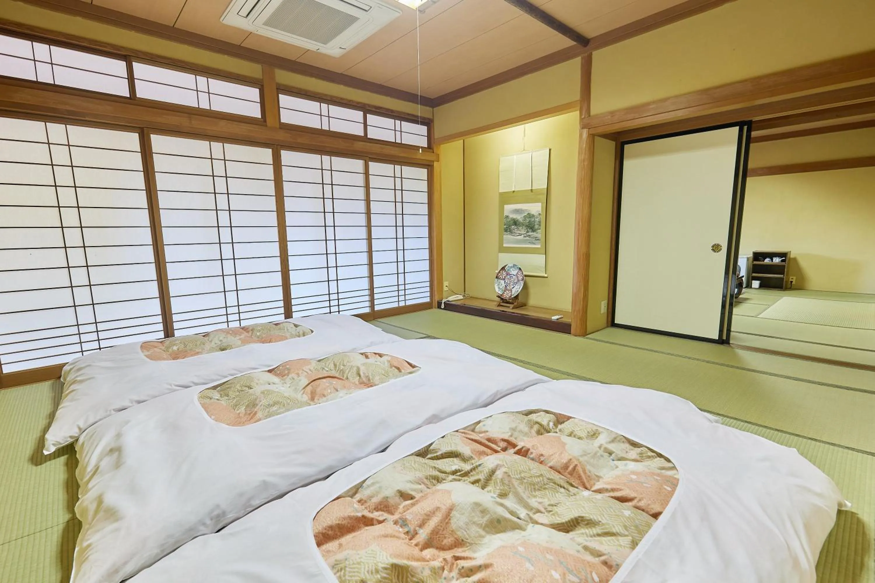 Area and facilities, Bed in Ryokan Koyokan