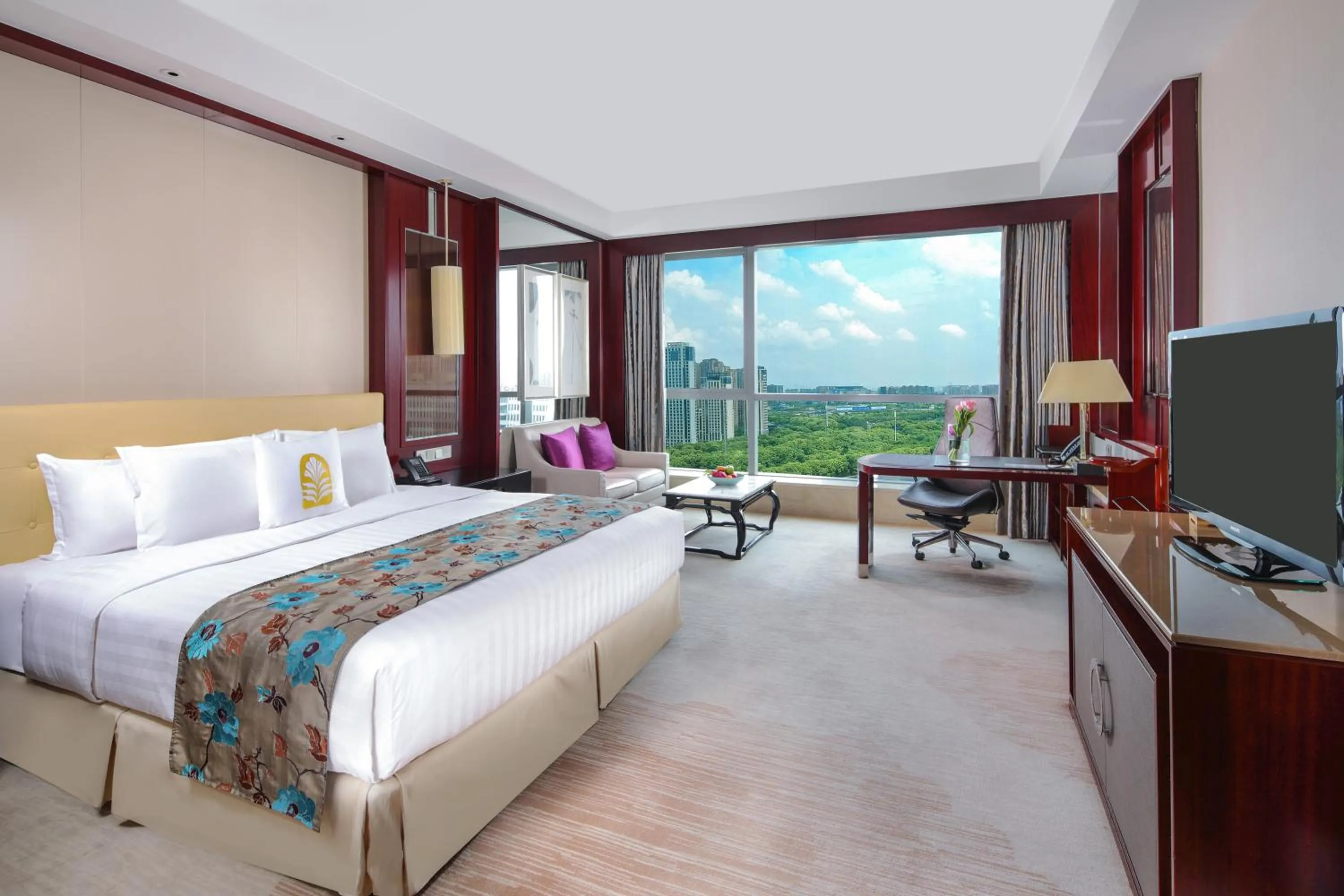 Photo of the whole room, Bed in Pan Pacific Ningbo