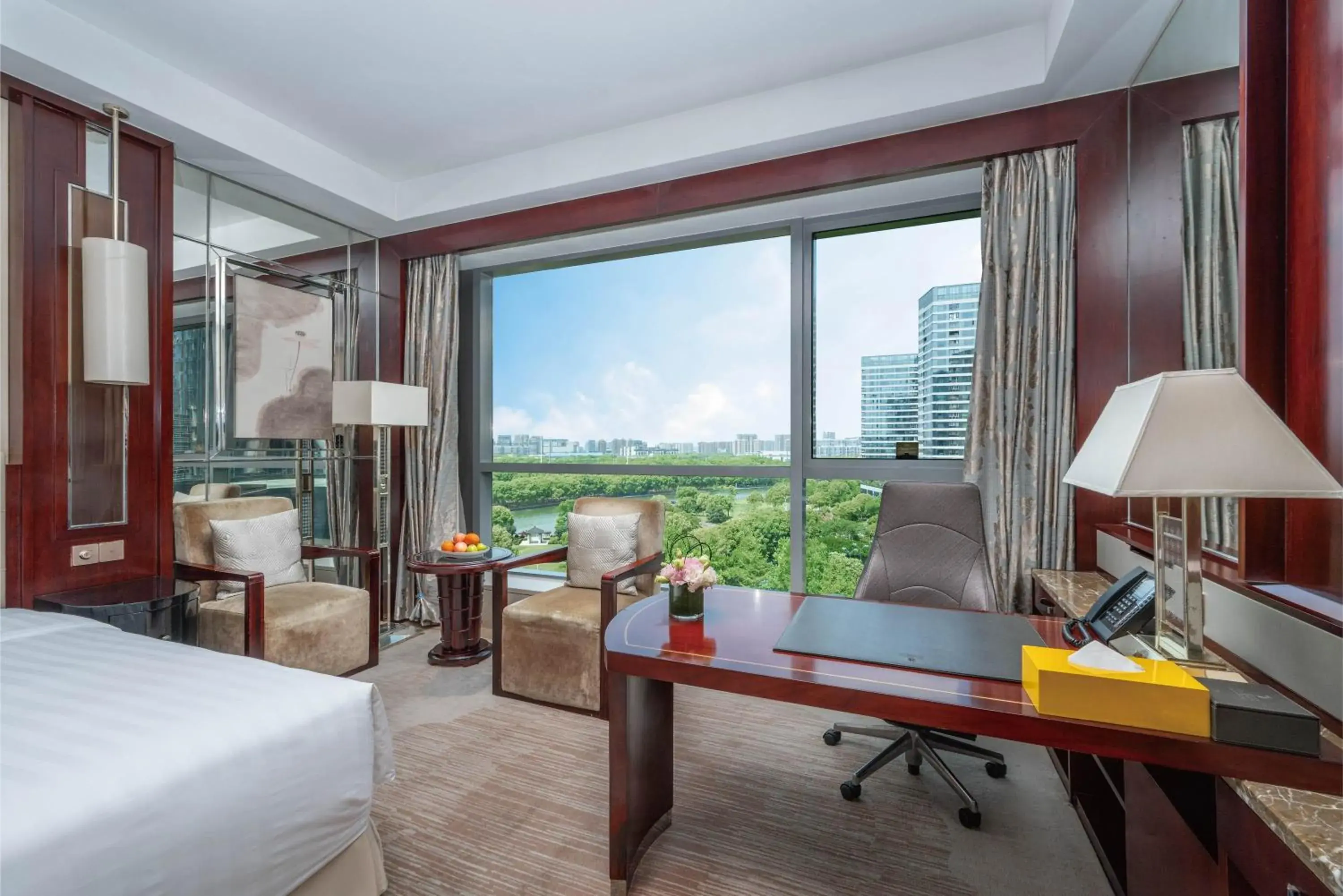 Photo of the whole room, Bed in Pan Pacific Ningbo Photo of the whole room, Bed in Pan Pacific Ningbo