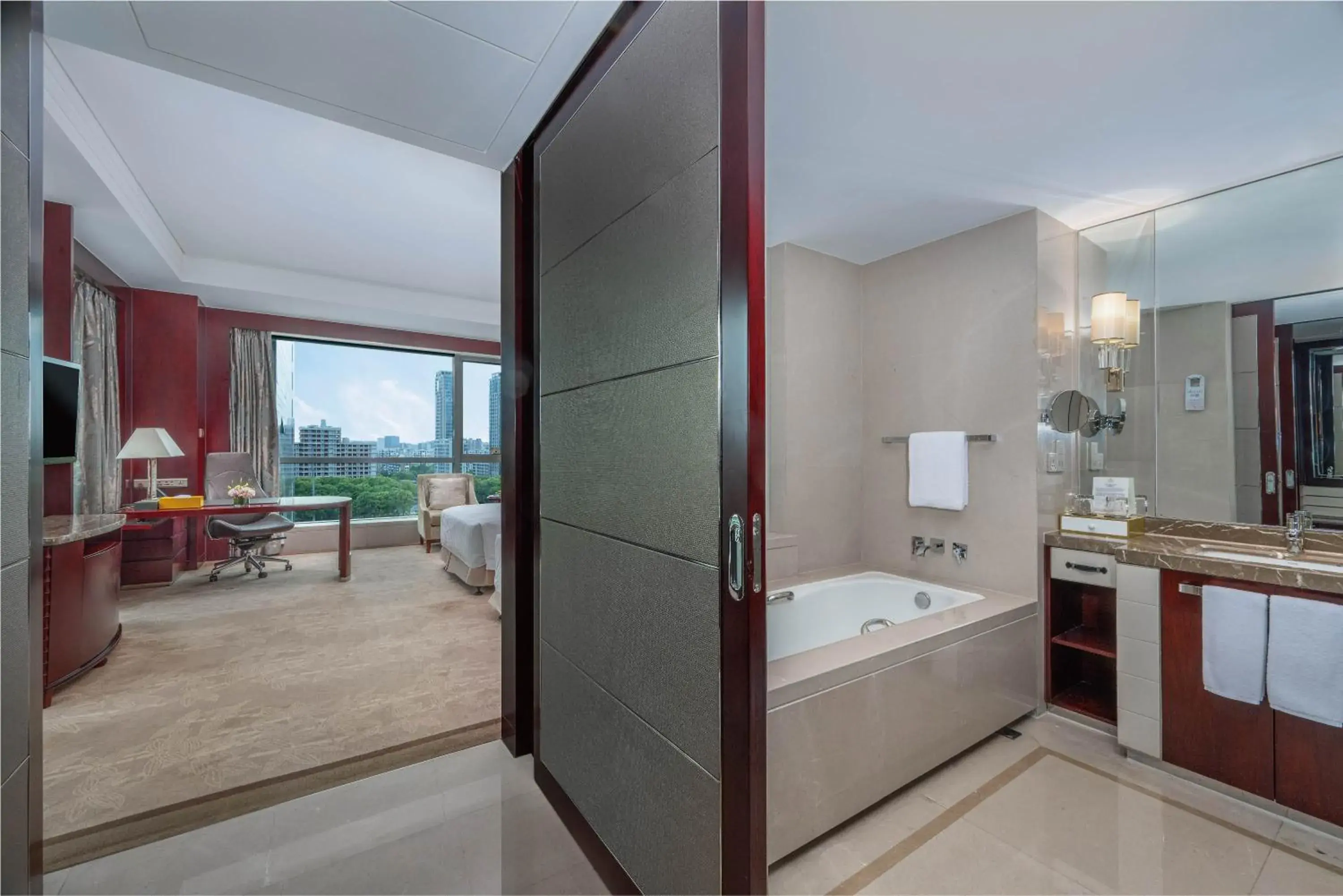 Photo of the whole room, Bed in Pan Pacific Ningbo Photo of the whole room, Bed in Pan Pacific Ningbo