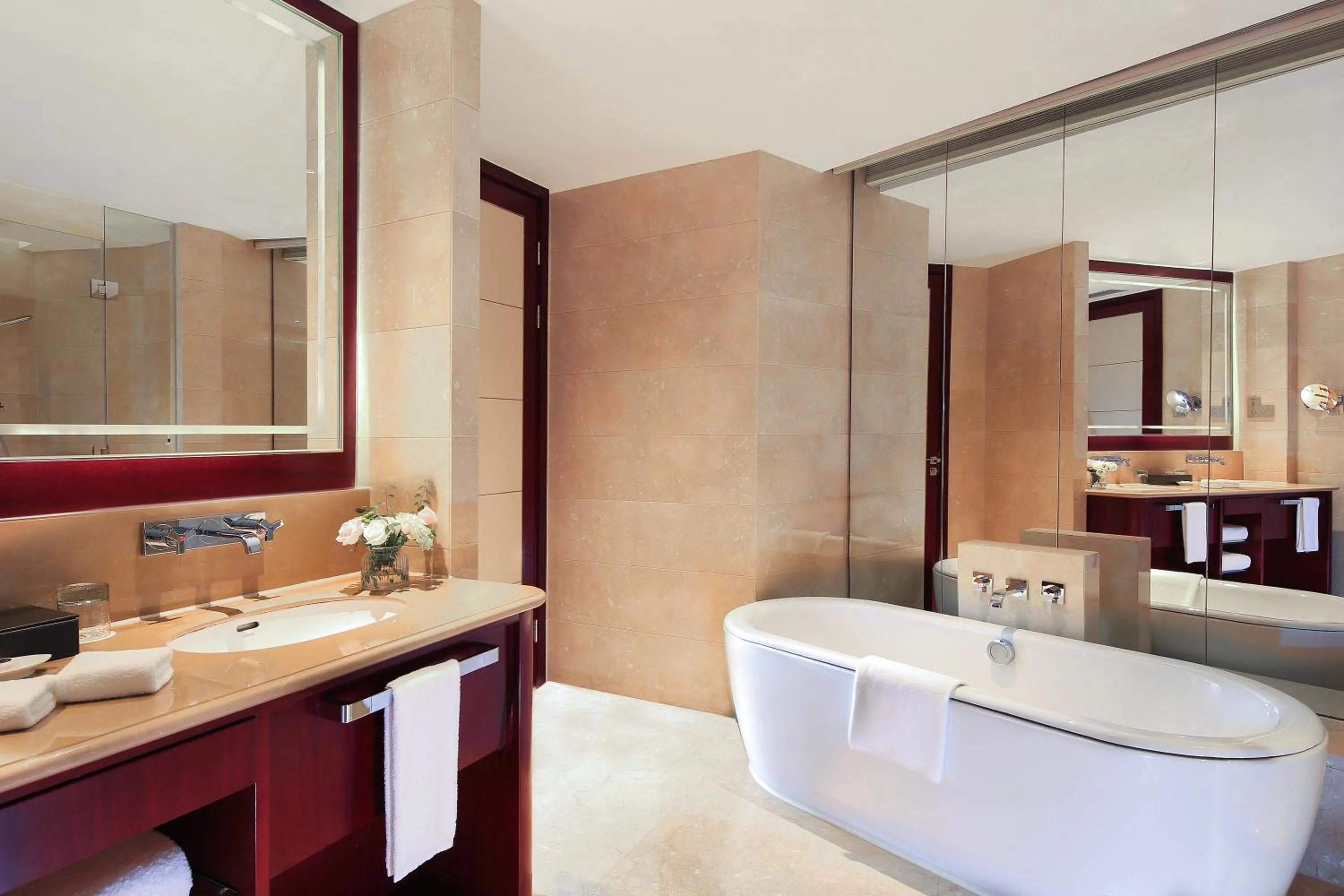 Photo of the whole room in Pan Pacific Ningbo