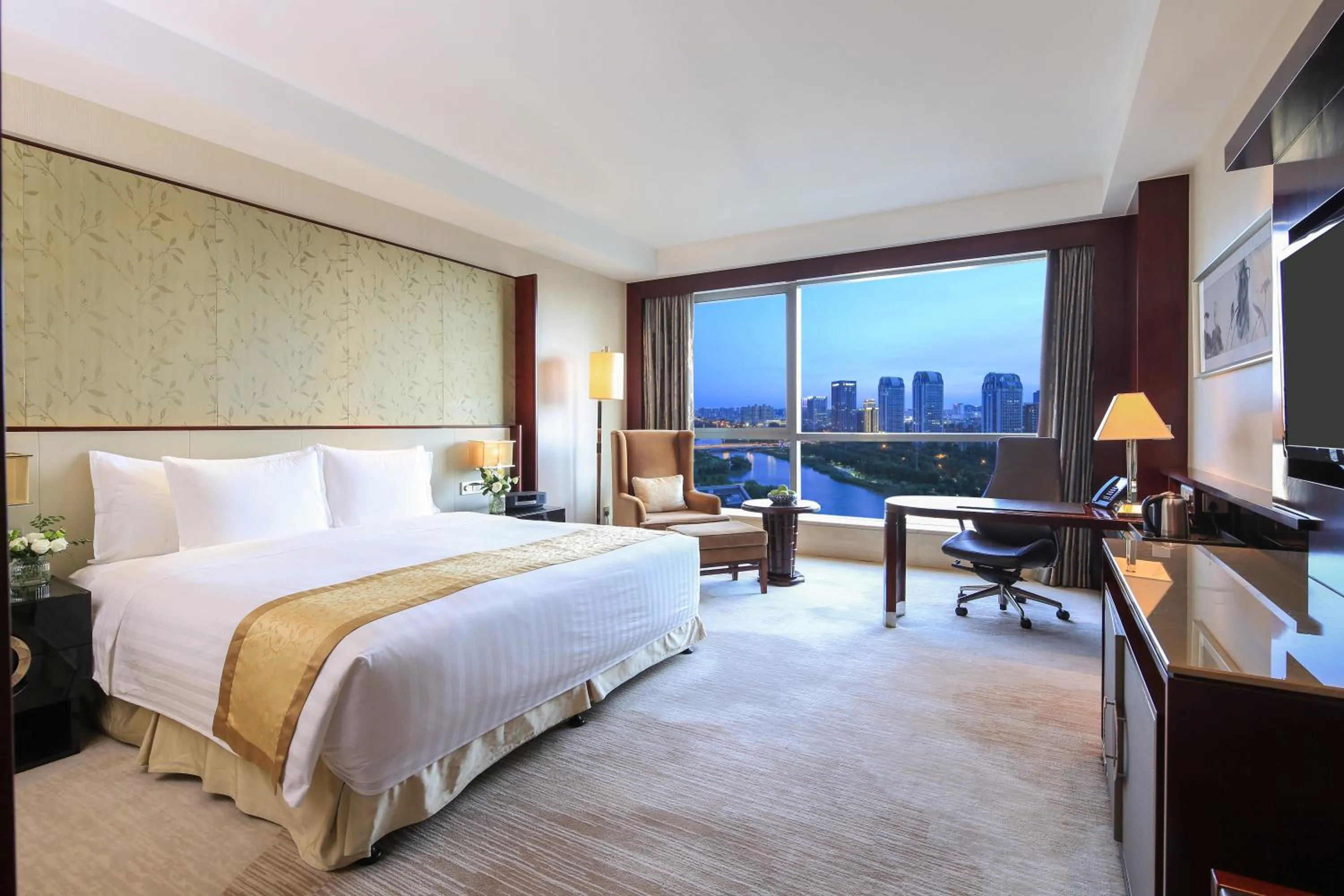 Photo of the whole room, Bed in Pan Pacific Ningbo
