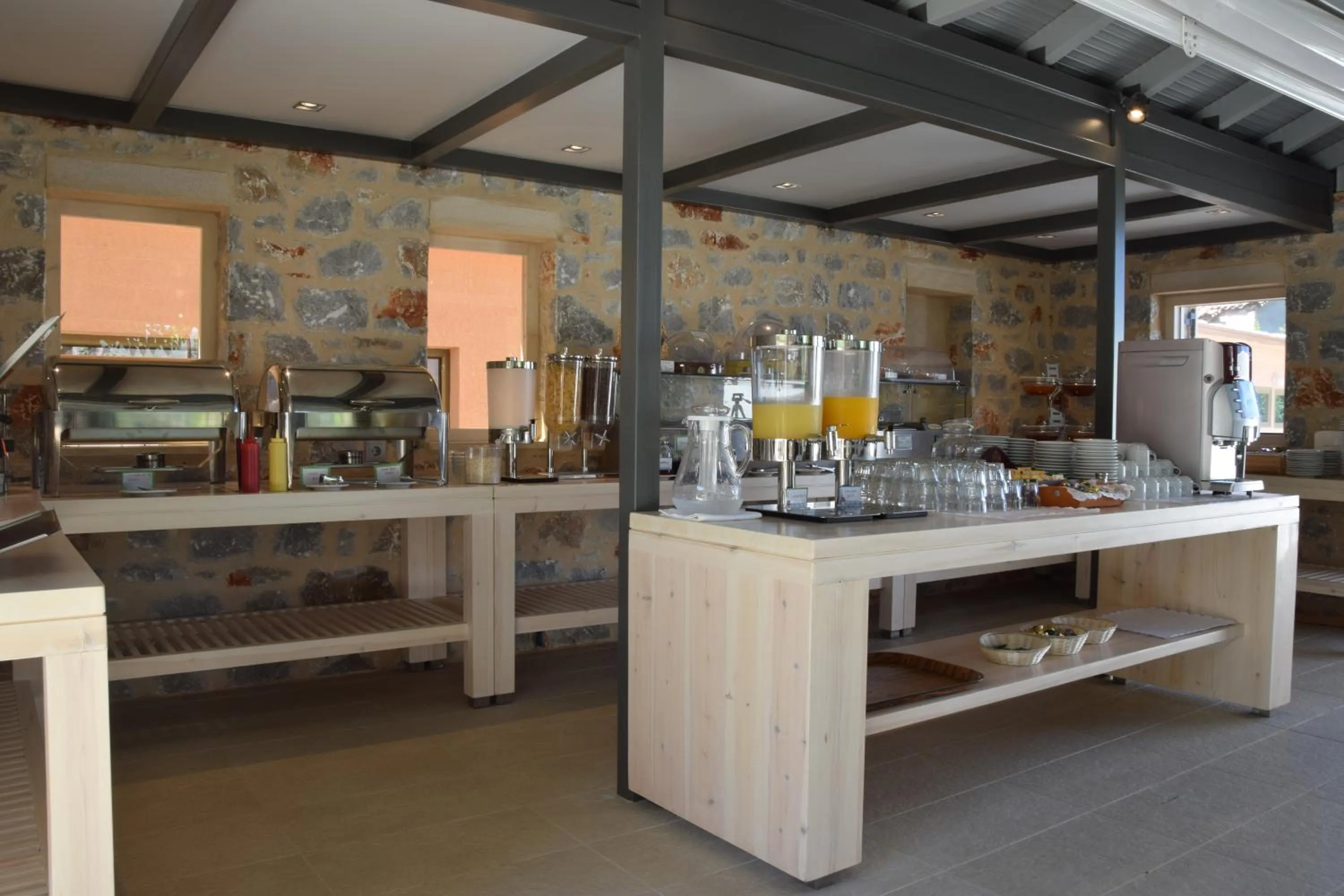 Buffet breakfast in Lefktron Hotel