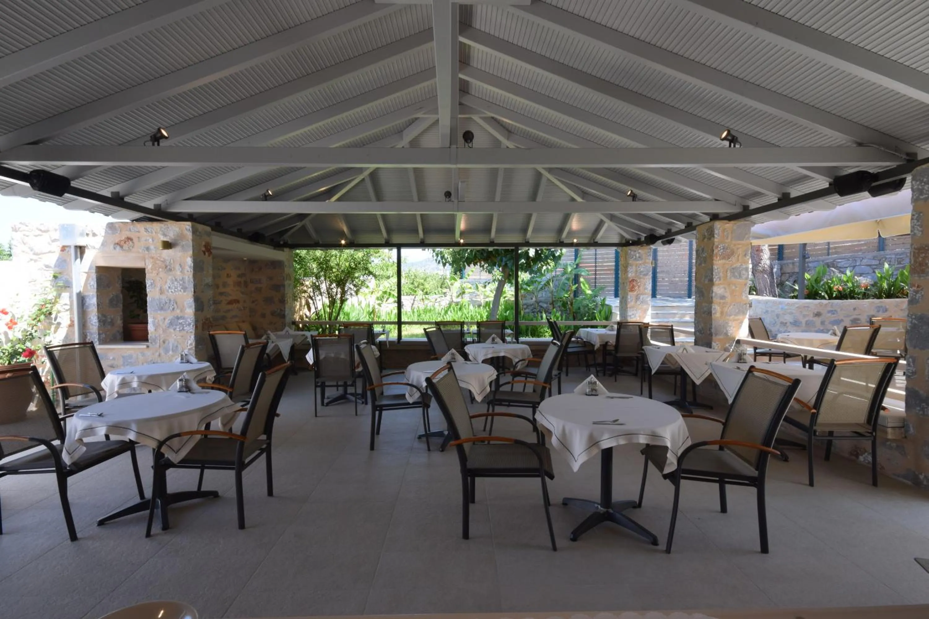 Seating area in Lefktron Hotel