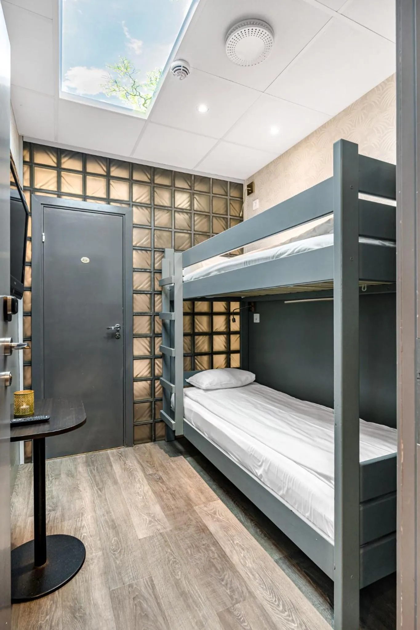 Bed in Stockholm Inn Hotel