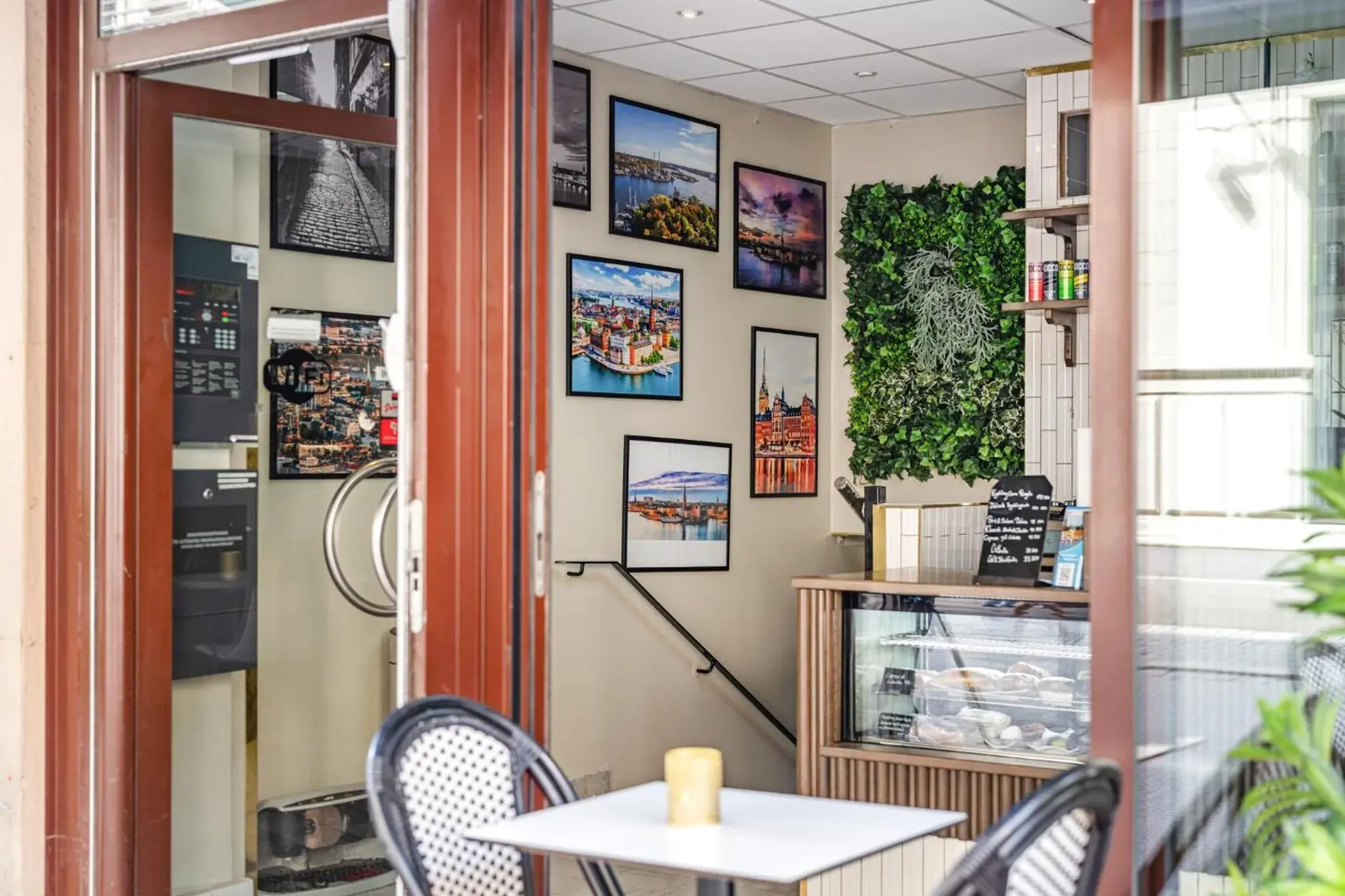 Restaurant/places to eat in Stockholm Inn Hotel Restaurant/places to eat in Stockholm Inn Hotel