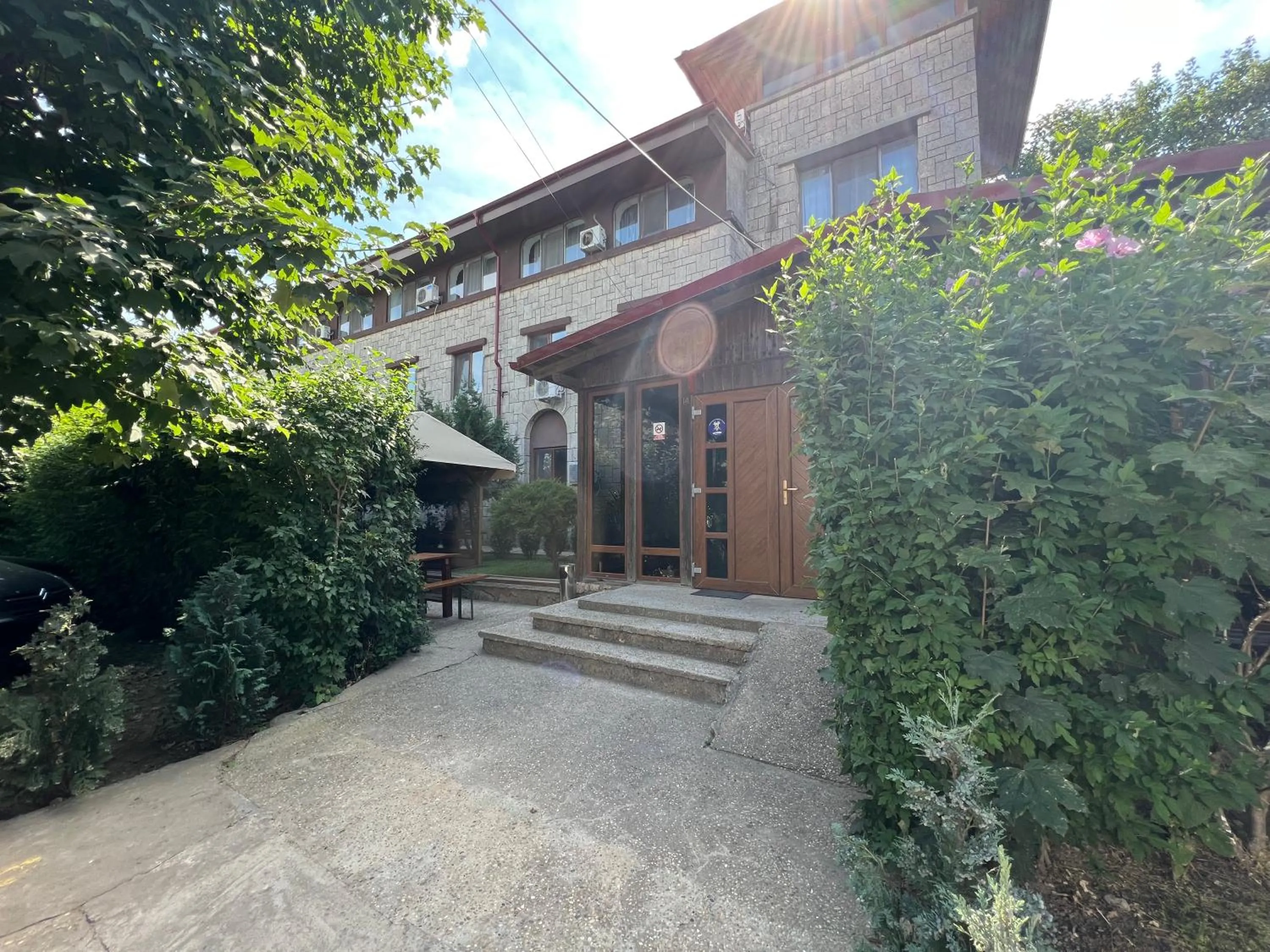 Property building in Claudia