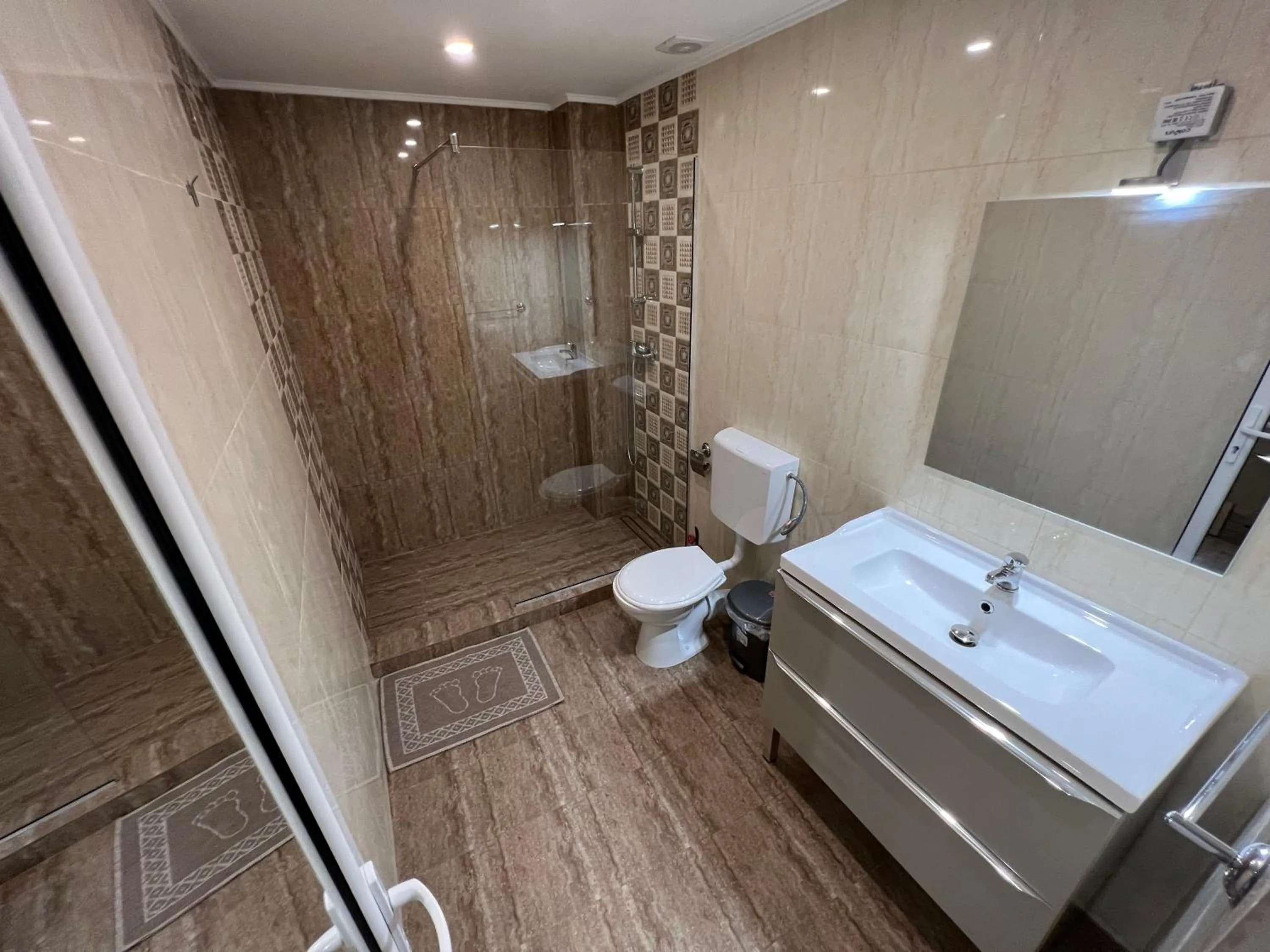 Bathroom in Claudia