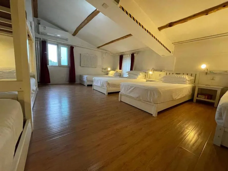 Bed in Peking Youth Hostel