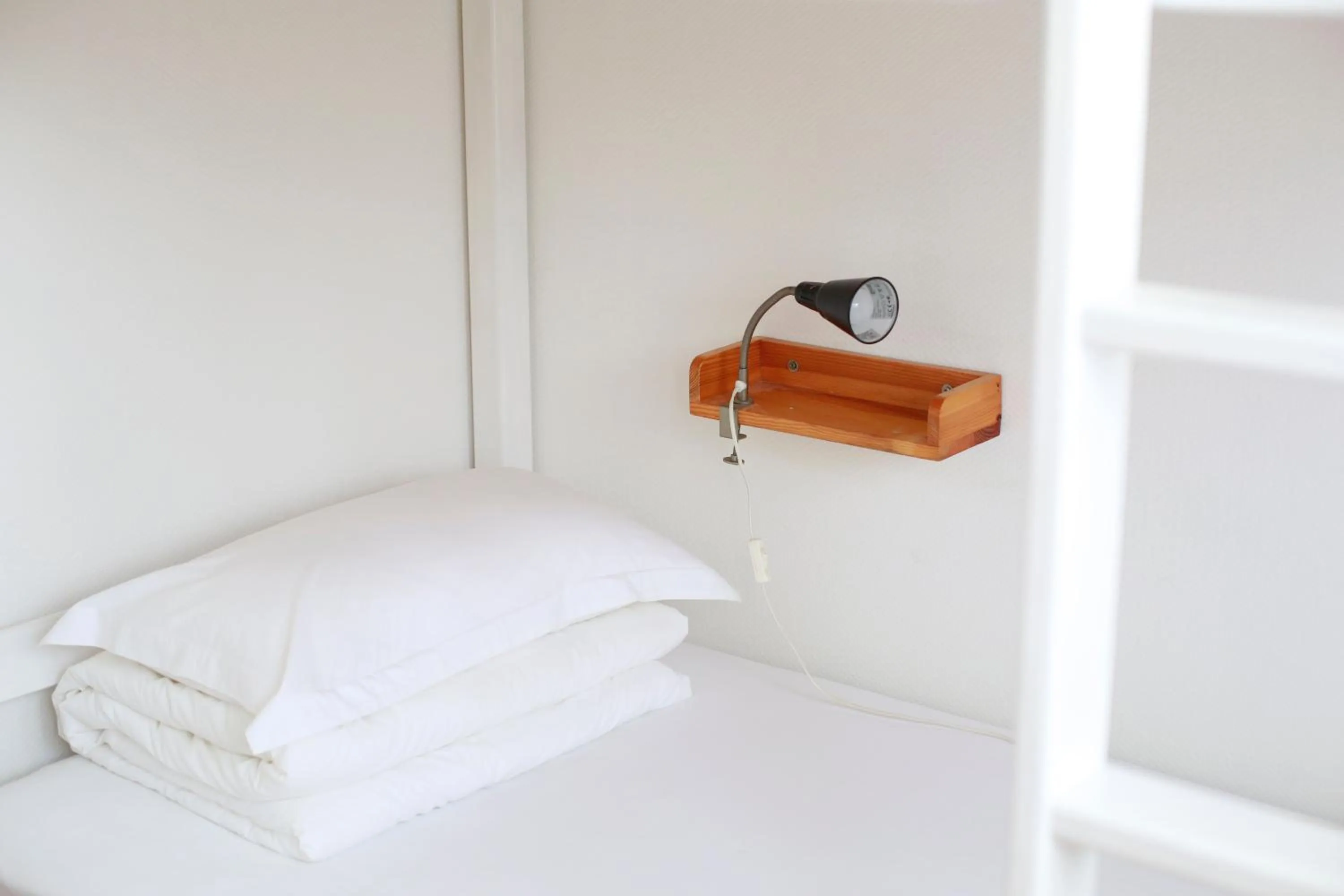 Bed in Peking Garden Youth Hostel-Houhai&Nanluoguxiang&Drum tower-Cafe&Bar&Movie night&Social area&Rooftop