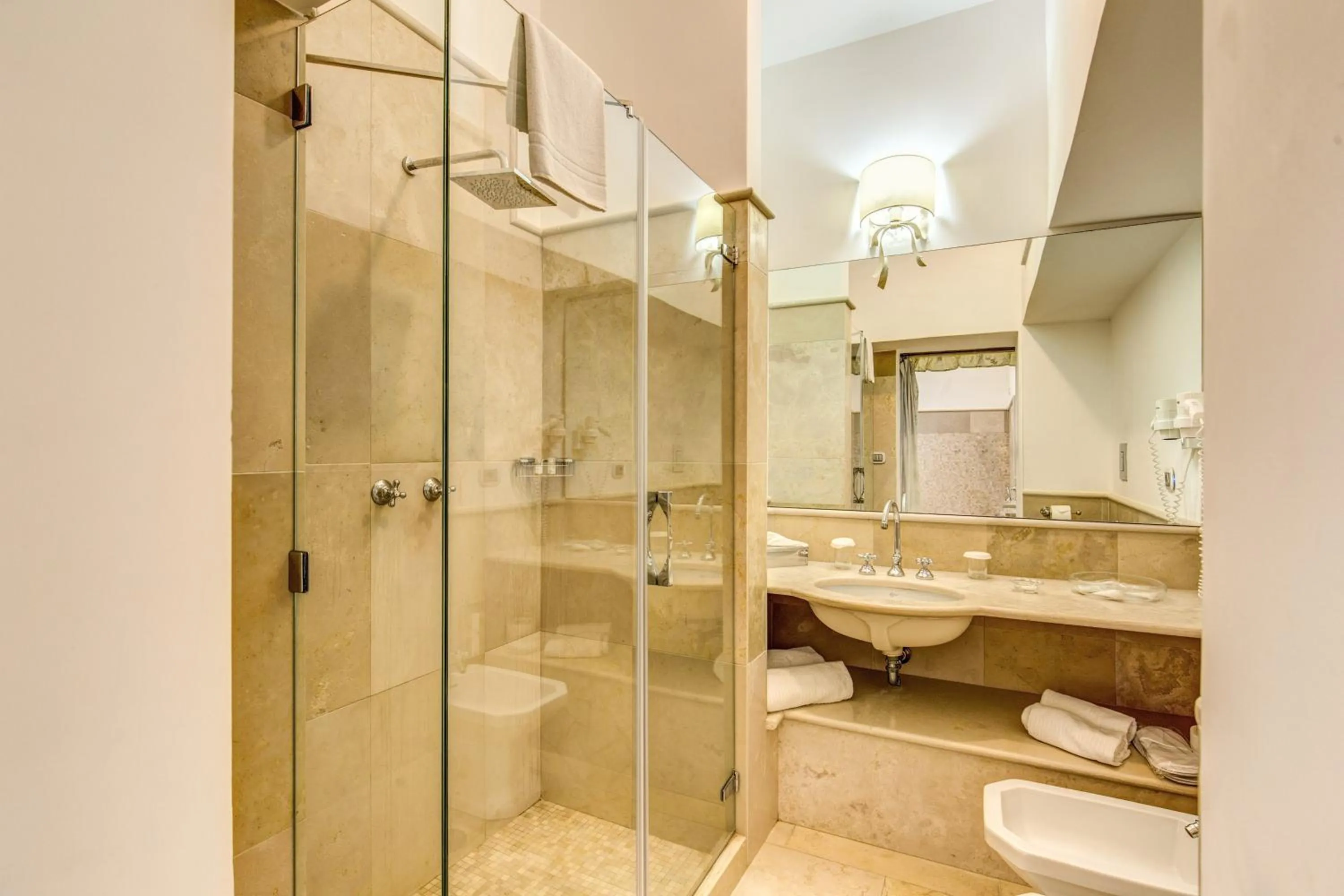 Bathroom in Villa Calypso