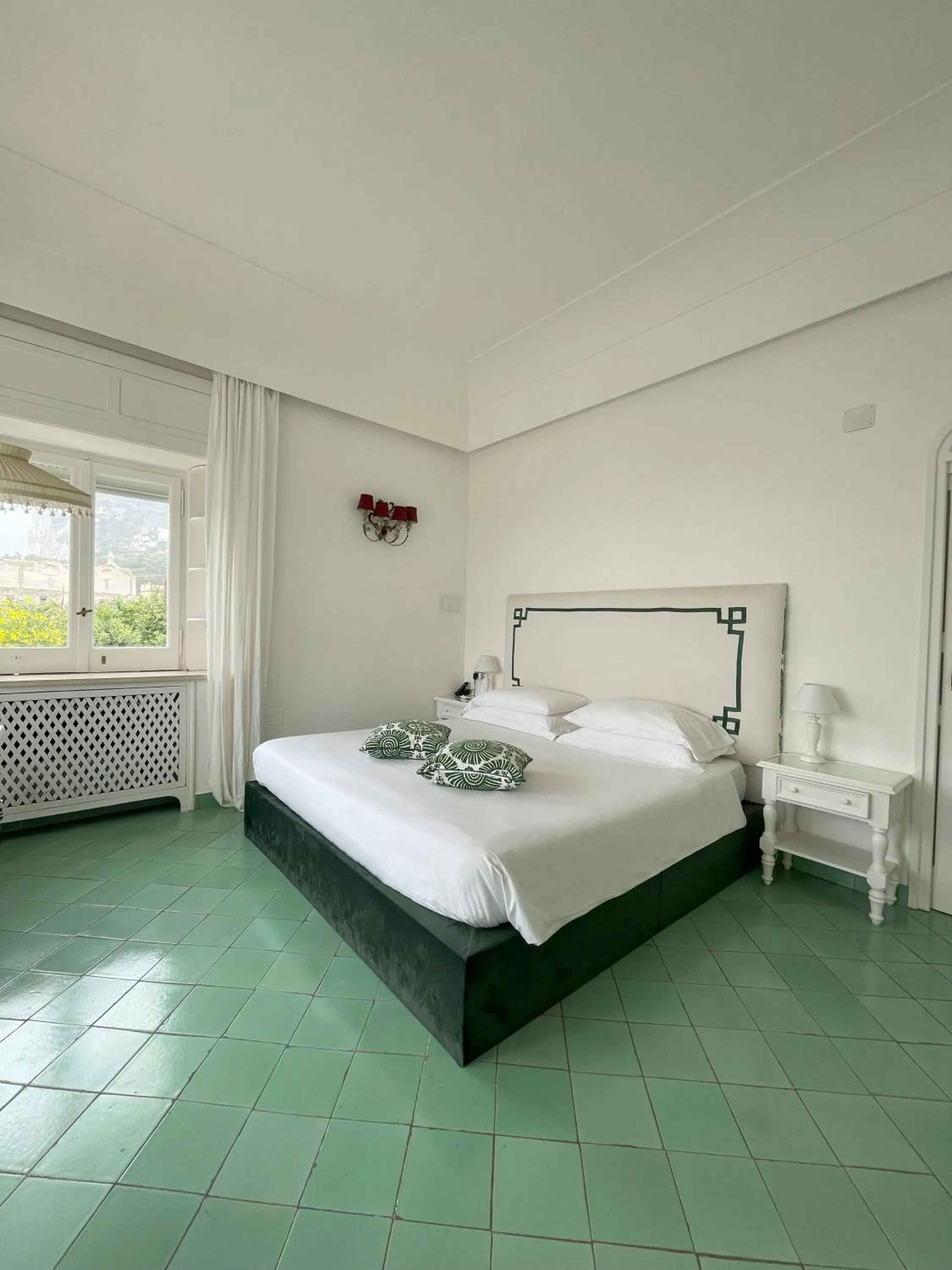 Bedroom, Bed in Villa Calypso