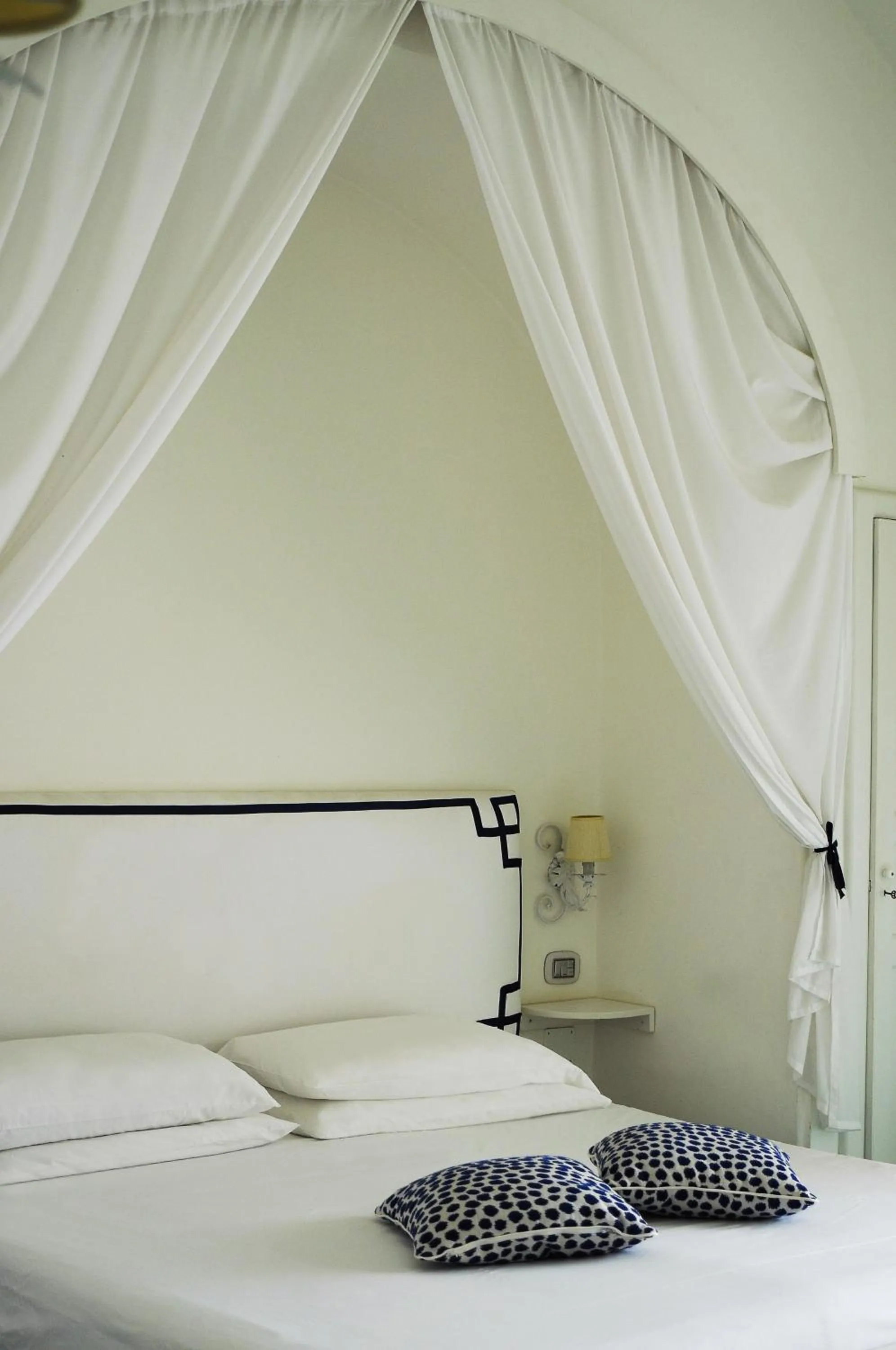 Bed in Villa Calypso