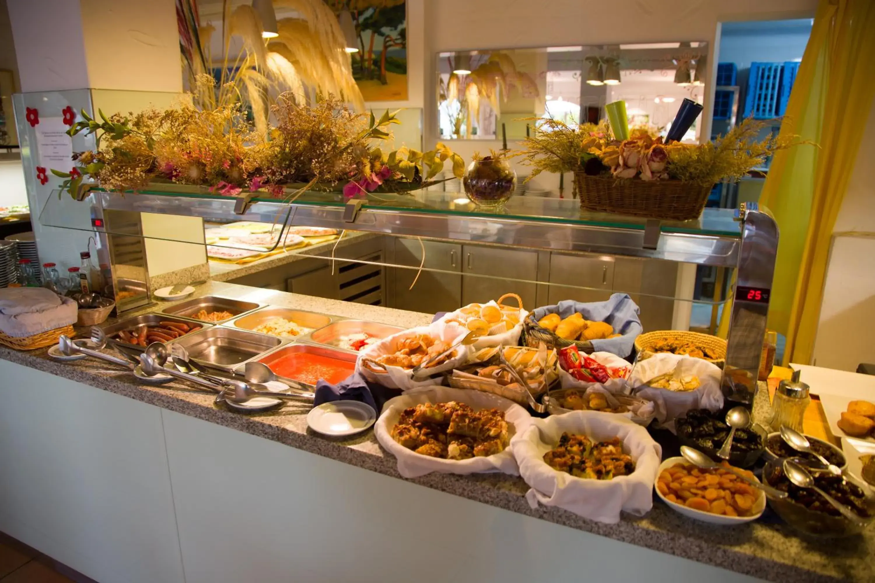 Restaurant/places to eat in Apartamentos Parque Mar Restaurant/places to eat in Apartamentos Parque Mar