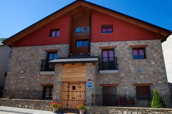 Property building in Apartahotel Castejón de Sos