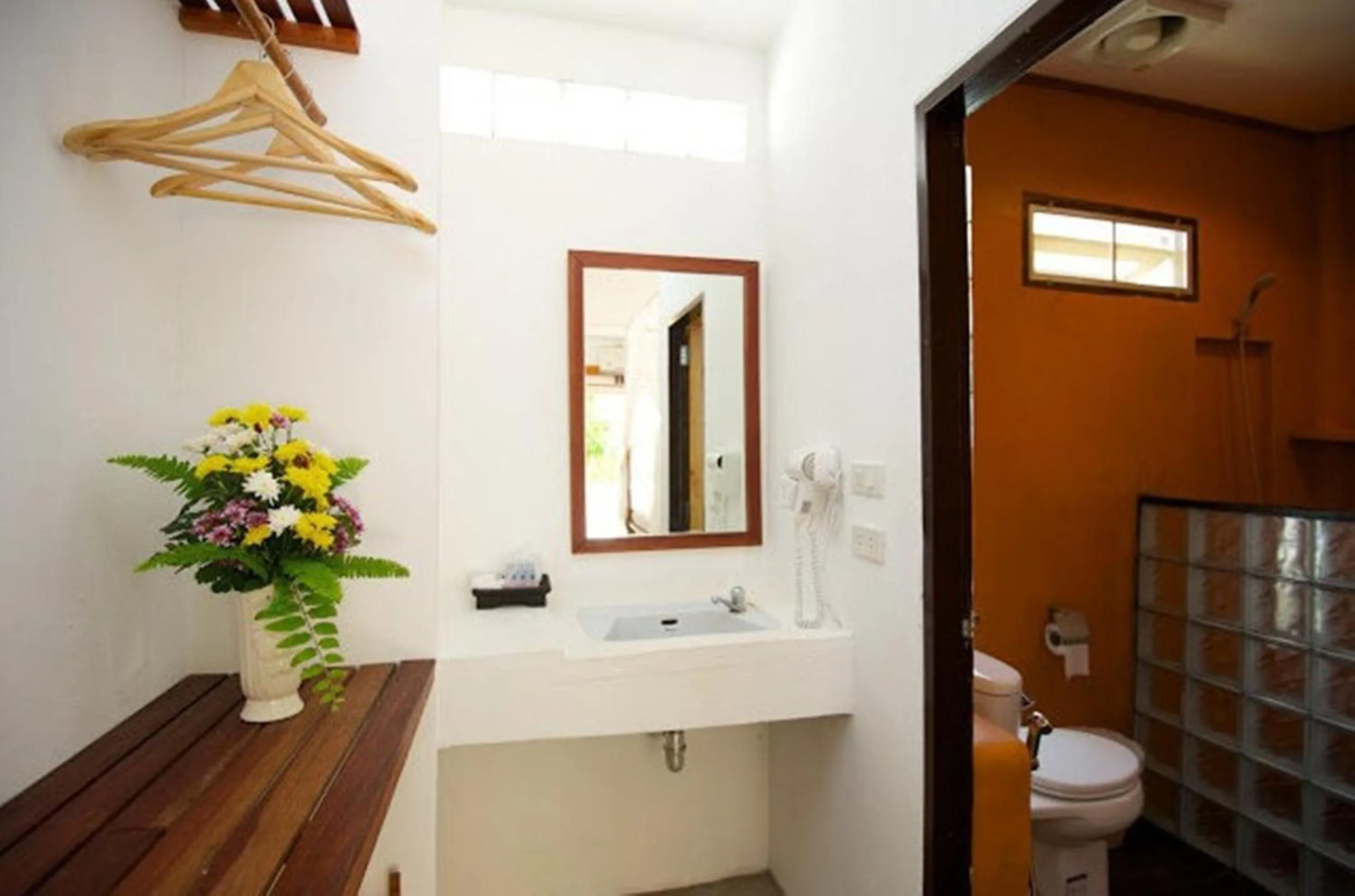 Toilet in Fisherman Koh Tao