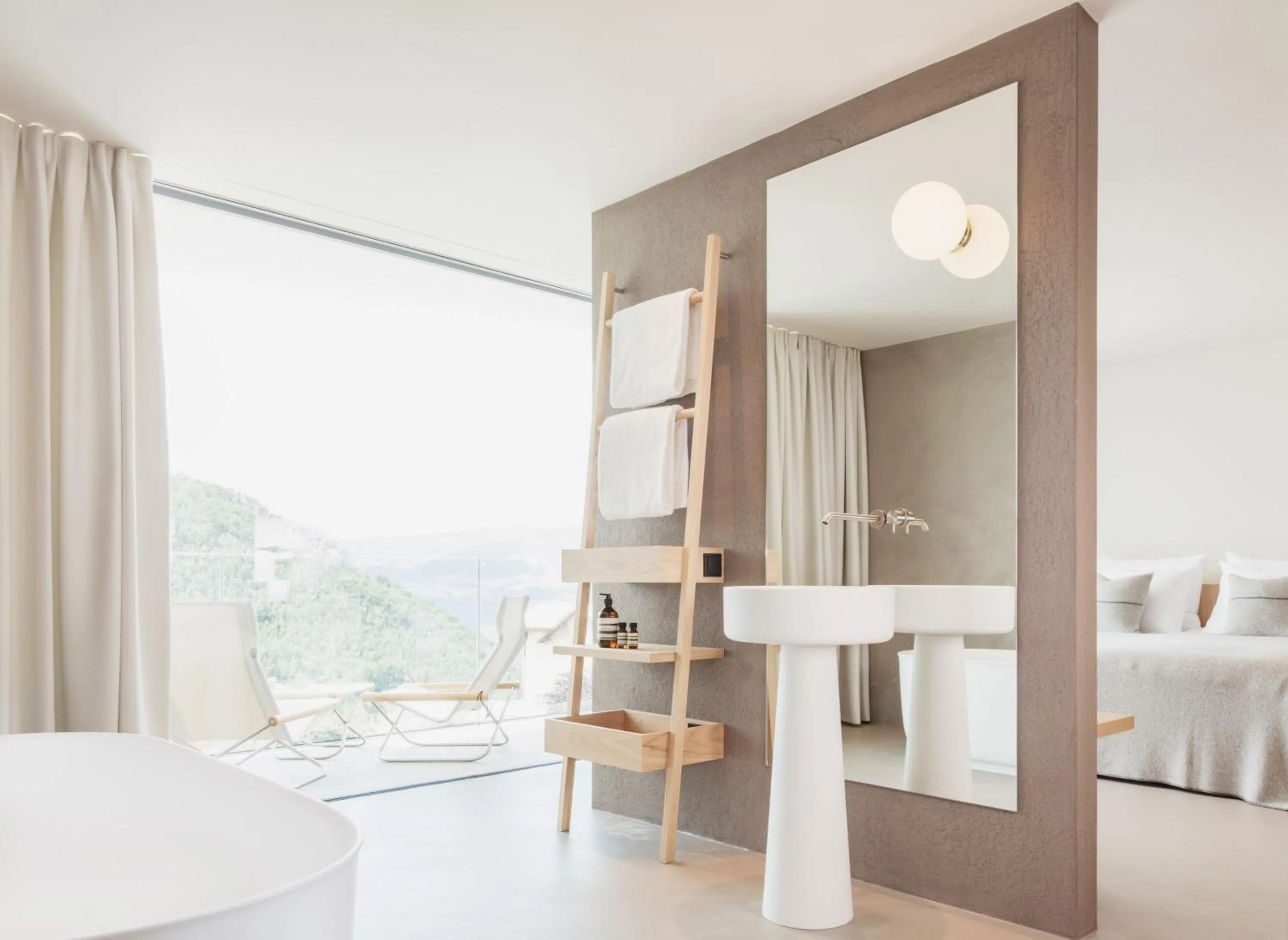 Bathroom, Bed in Schgaguler Hotel