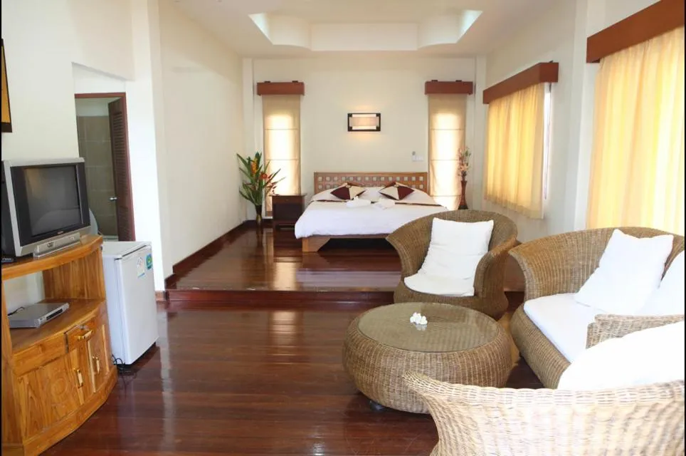 Bed in Phangka Paradise Resort