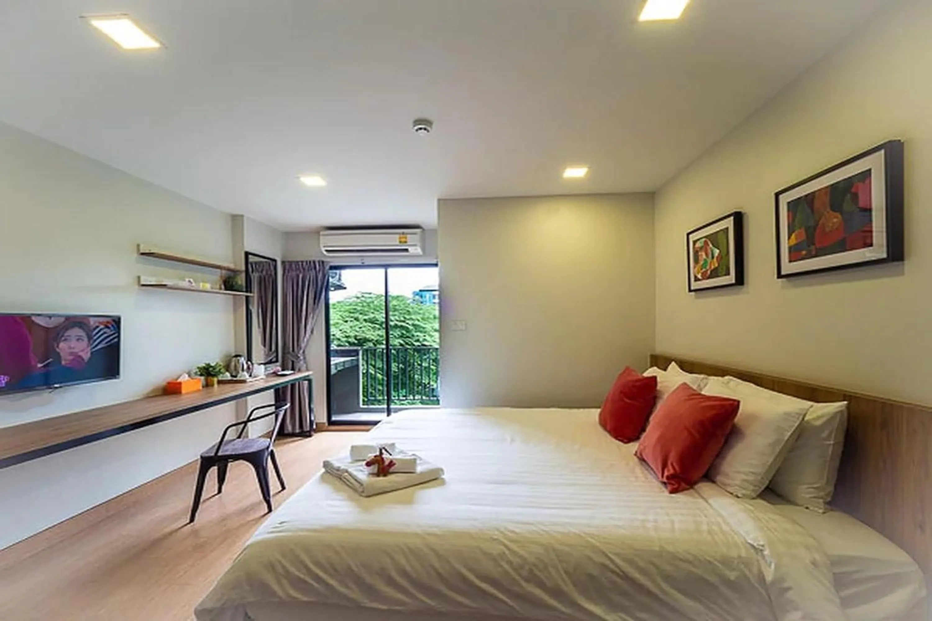 Bed in Casa Luxe Hotel and Resident