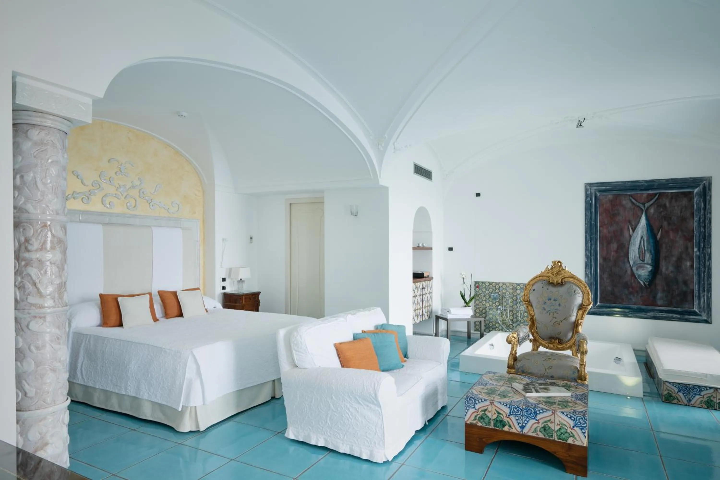 Seating area, Bed in Hotel Santa Caterina