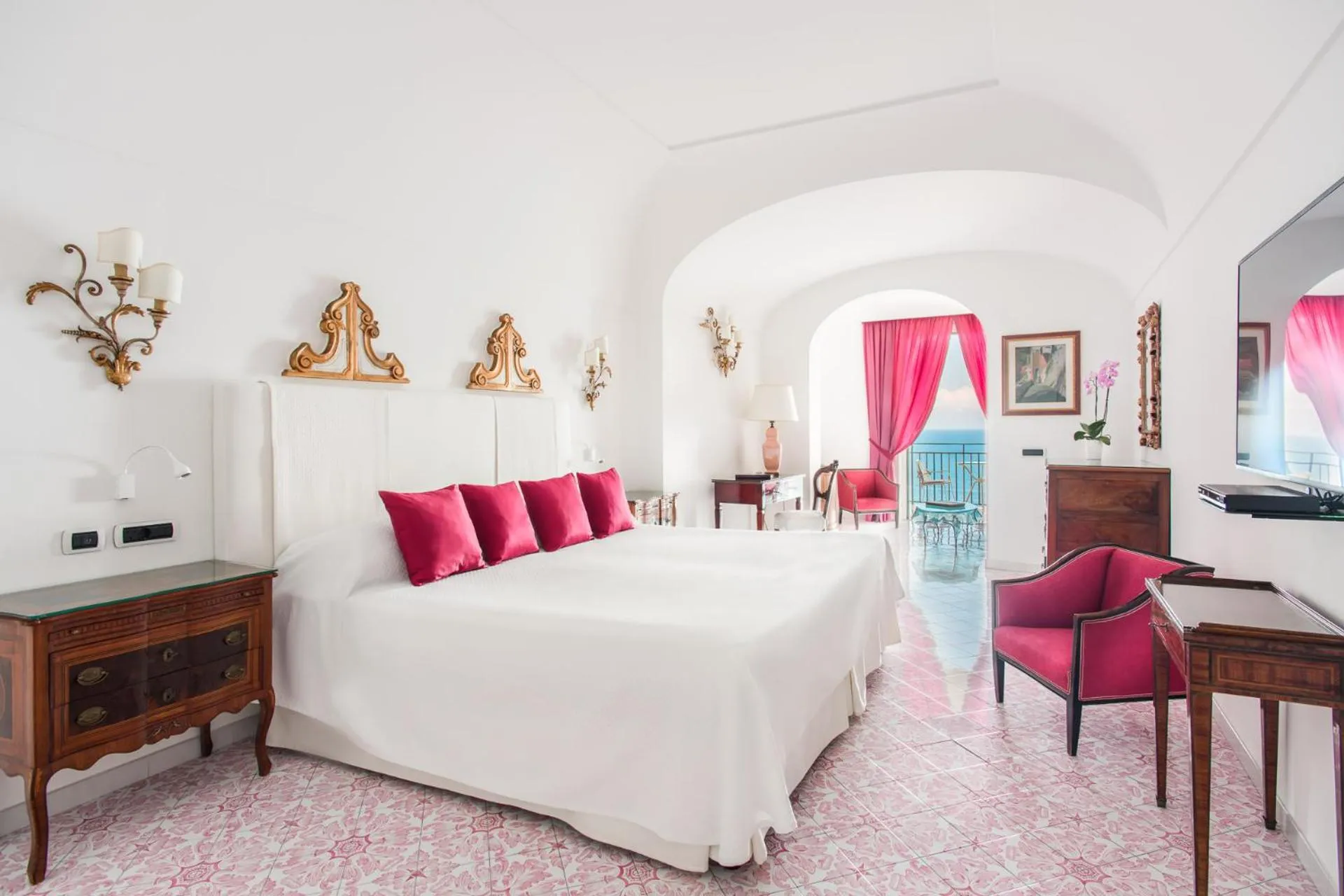 Bed in Hotel Santa Caterina