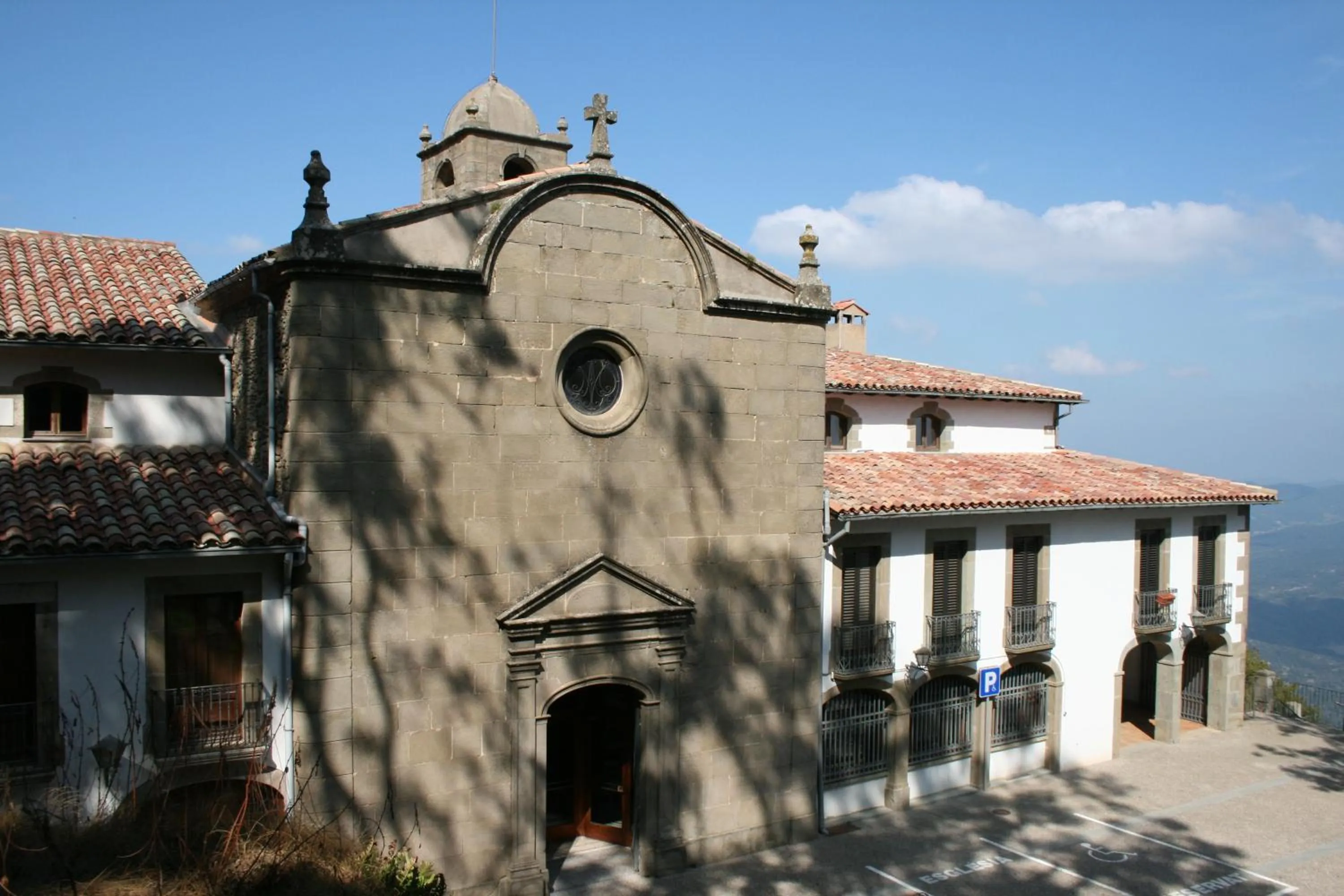Property building in Santuari de la Salut de Sant Feliu de Pallerols