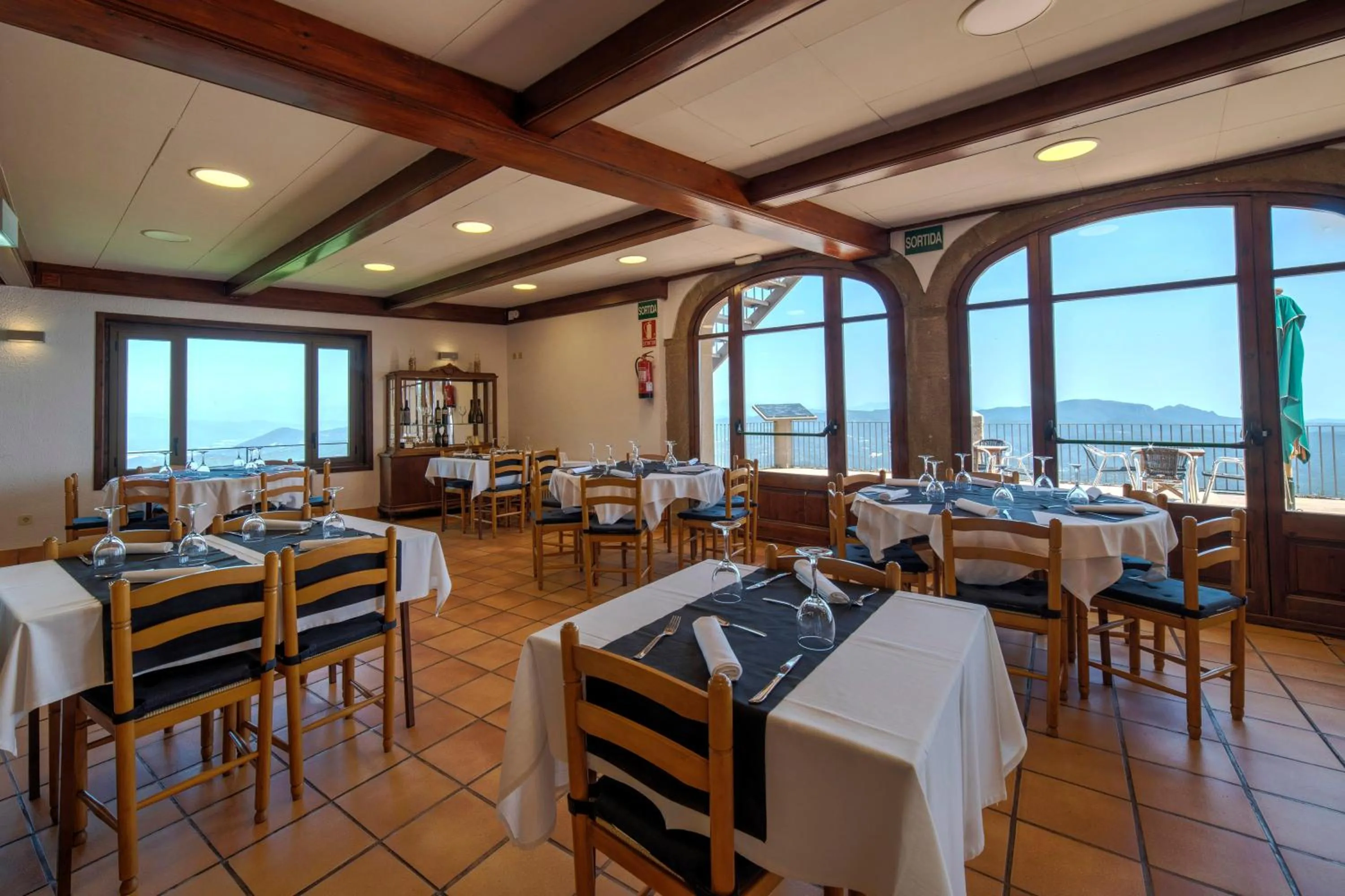 Restaurant/places to eat in Santuari de la Salut de Sant Feliu de Pallerols