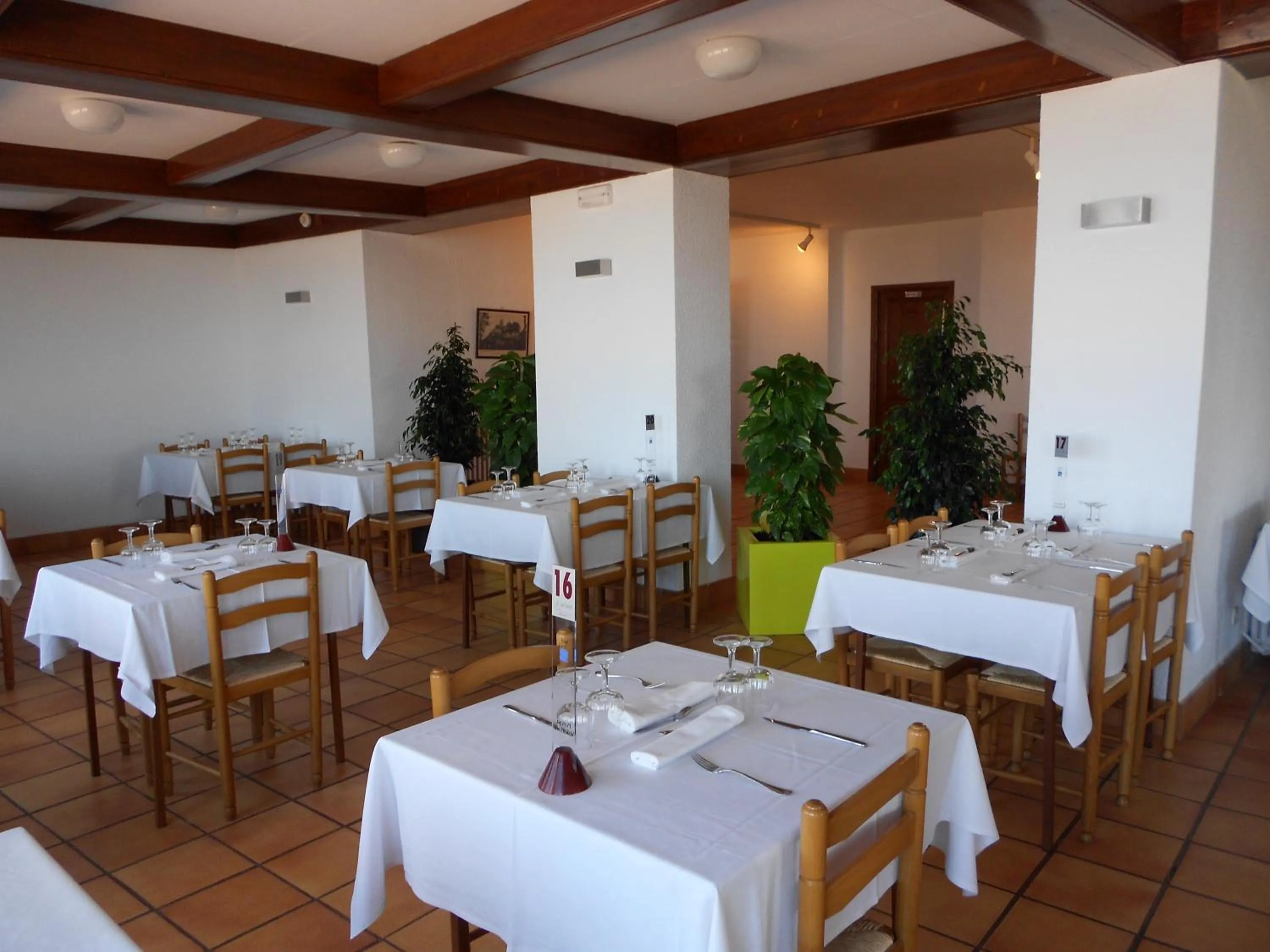 Restaurant/places to eat in Santuari de la Salut de Sant Feliu de Pallerols