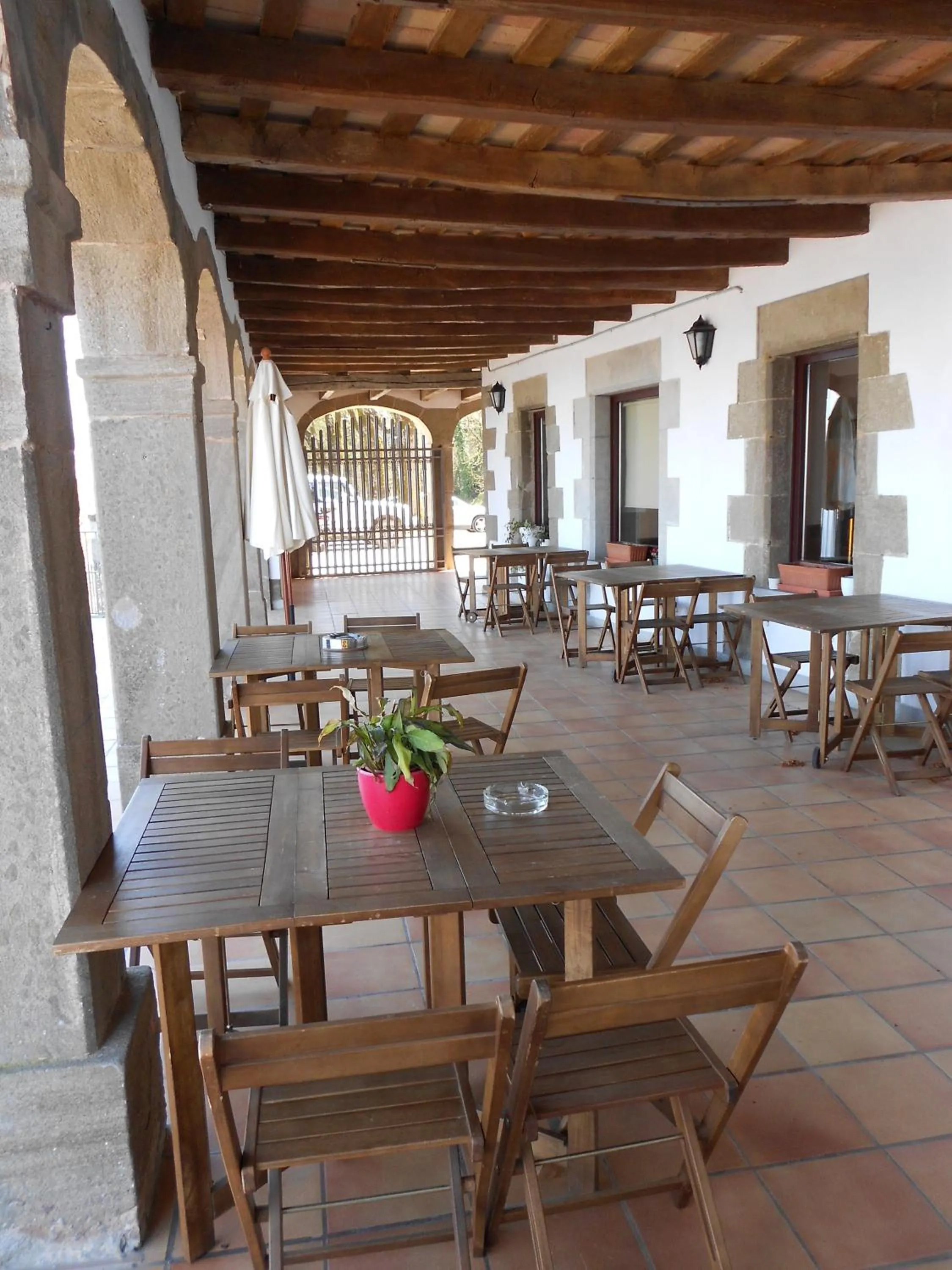 Patio in Santuari de la Salut de Sant Feliu de Pallerols