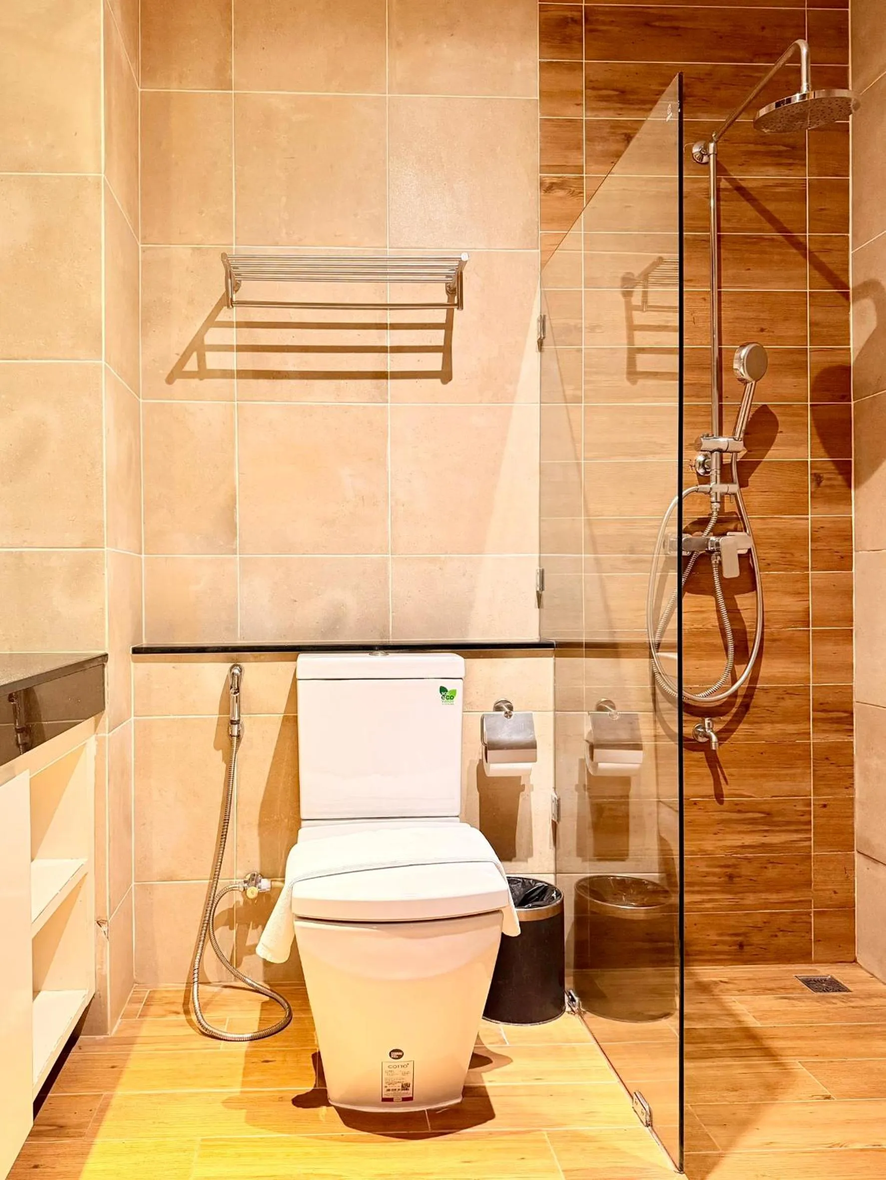 Toilet in Phor Liang Meun Terracotta Arts