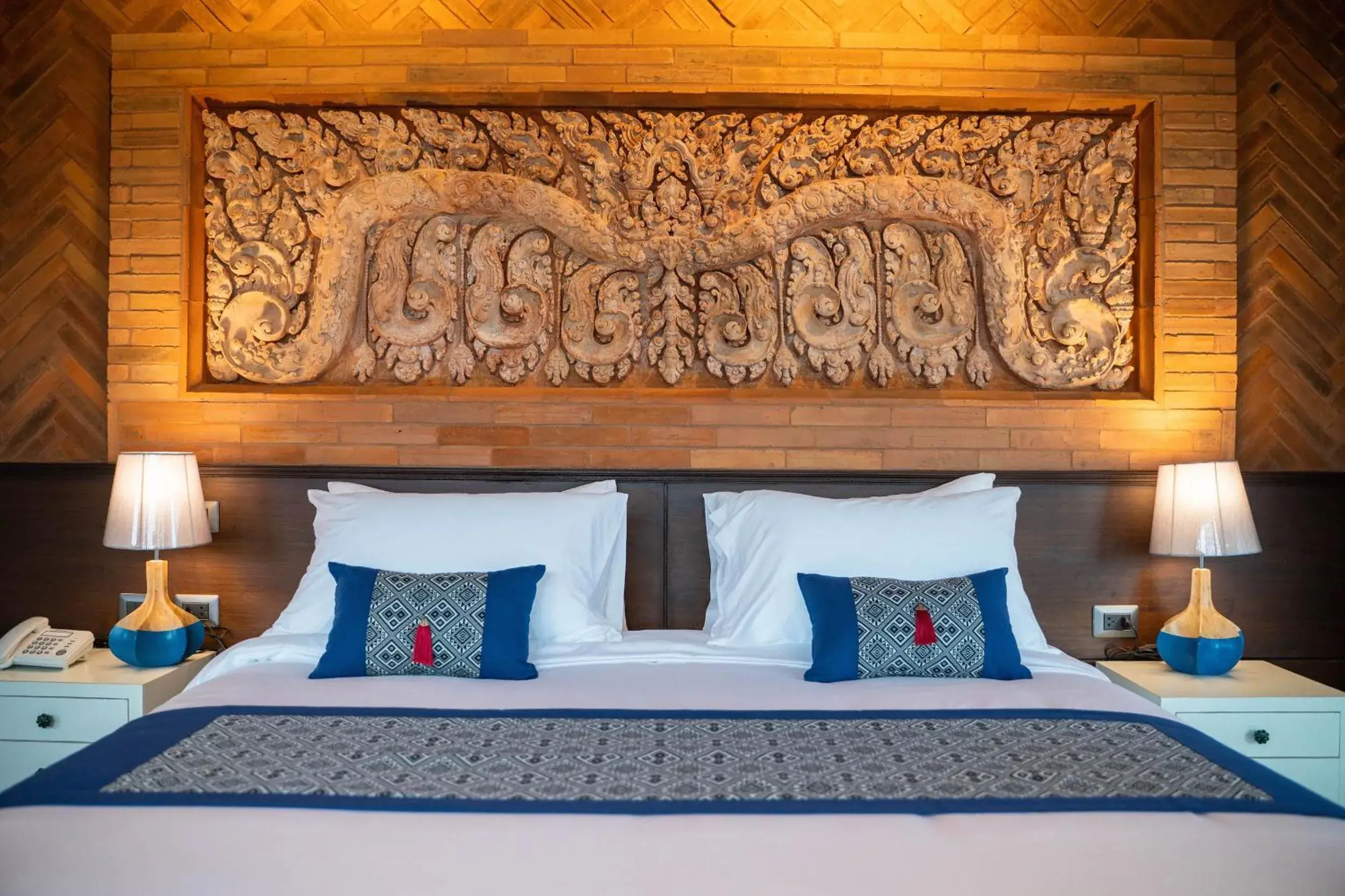 Deluxe double with balcony (wooden ceiling) in Phor Liang Meun Terracotta Arts Deluxe double with balcony (wooden ceiling) in Phor Liang Meun Terracotta Arts