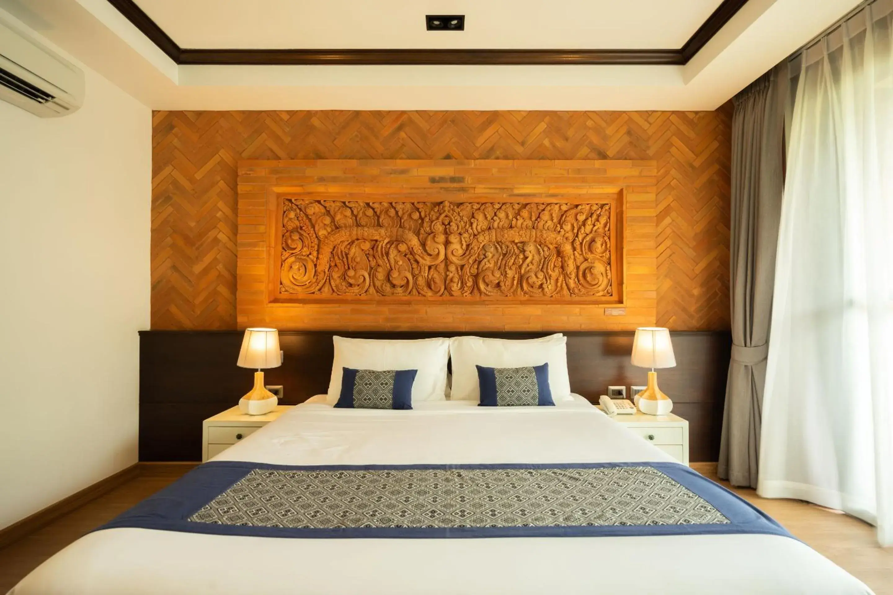 Deluxe Double with Balcony in Phor Liang Meun Terracotta Arts Deluxe Double with Balcony in Phor Liang Meun Terracotta Arts