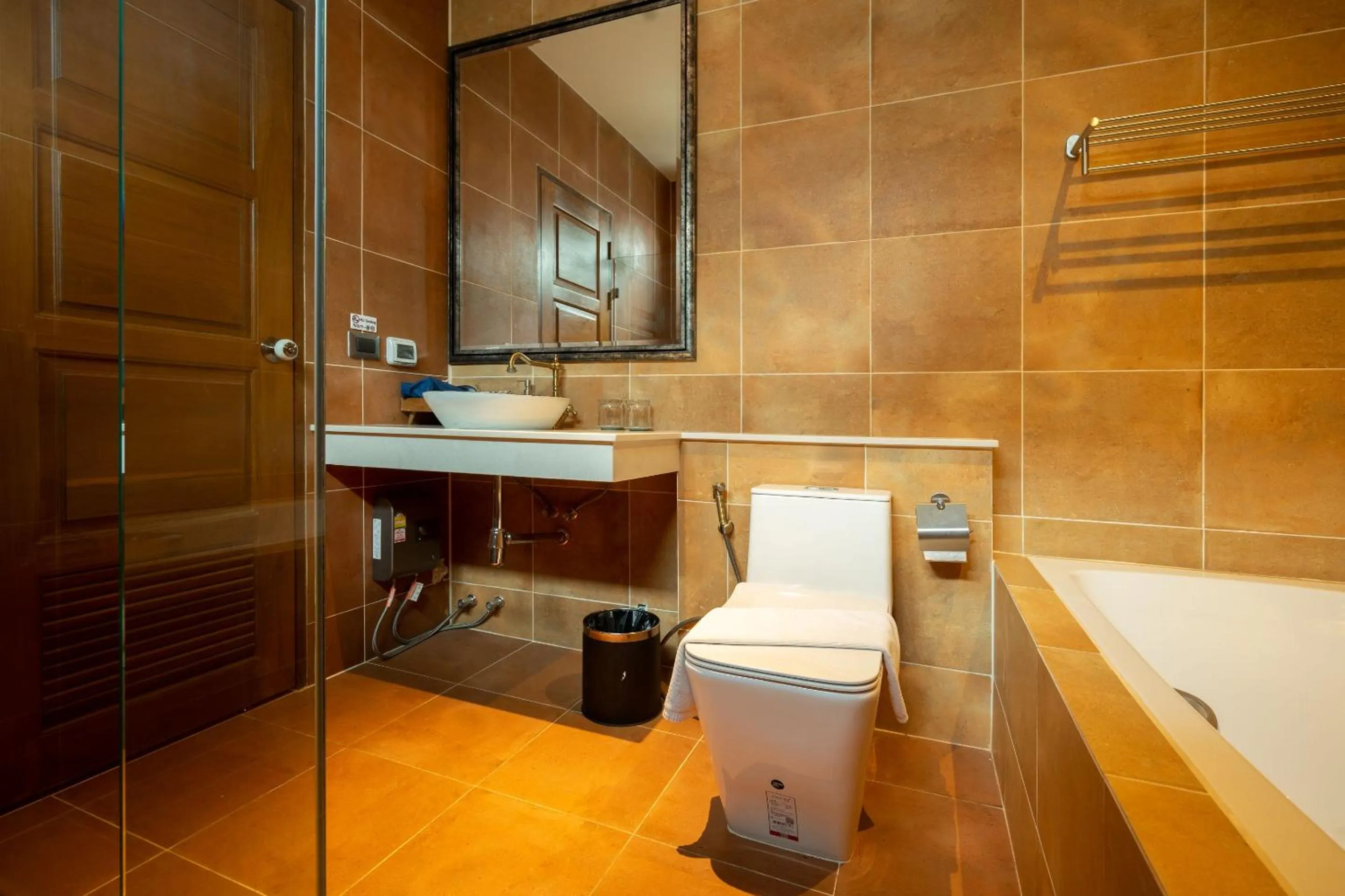 Bathroom in Phor Liang Meun Terracotta Arts