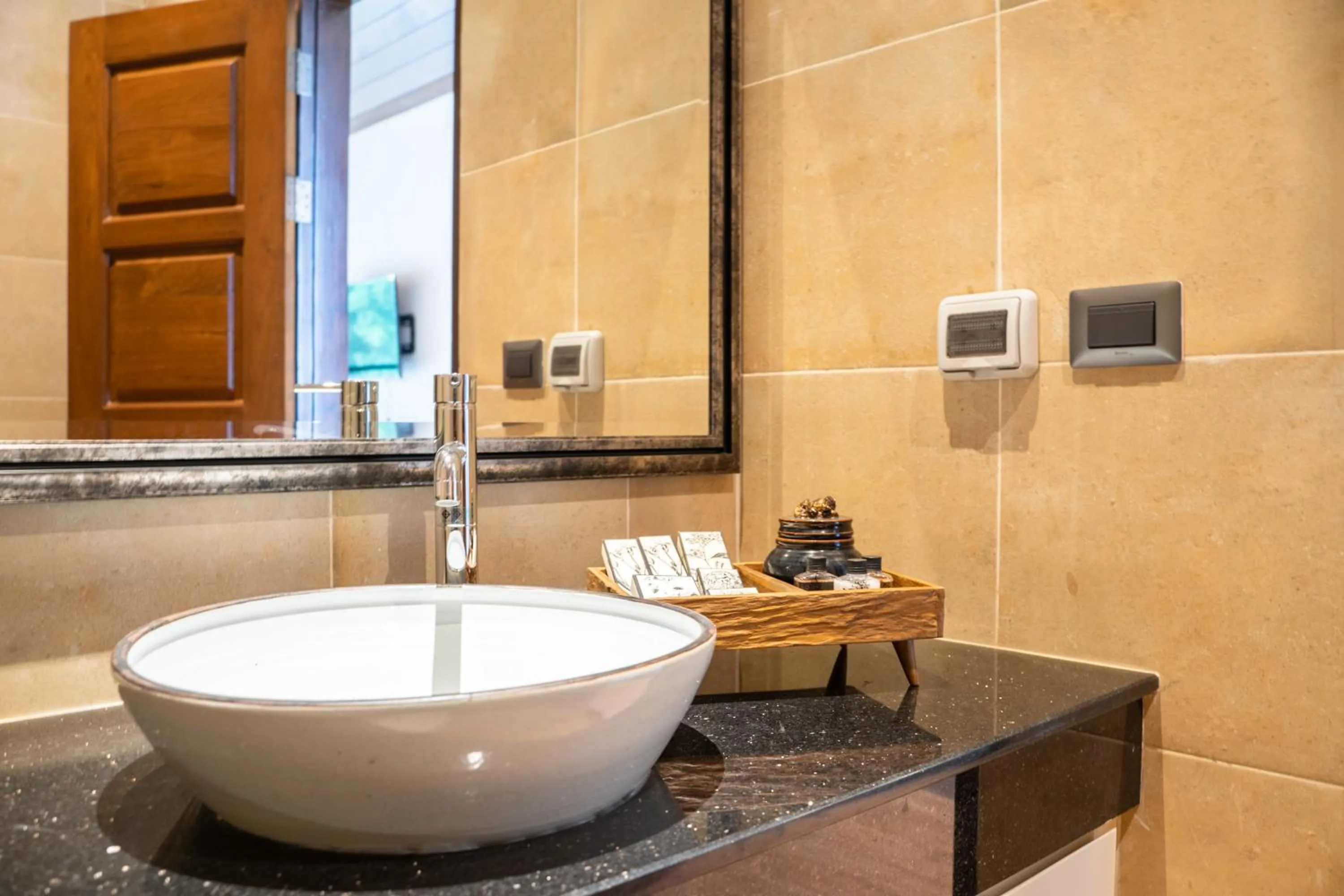 Bathroom in Phor Liang Meun Terracotta Arts