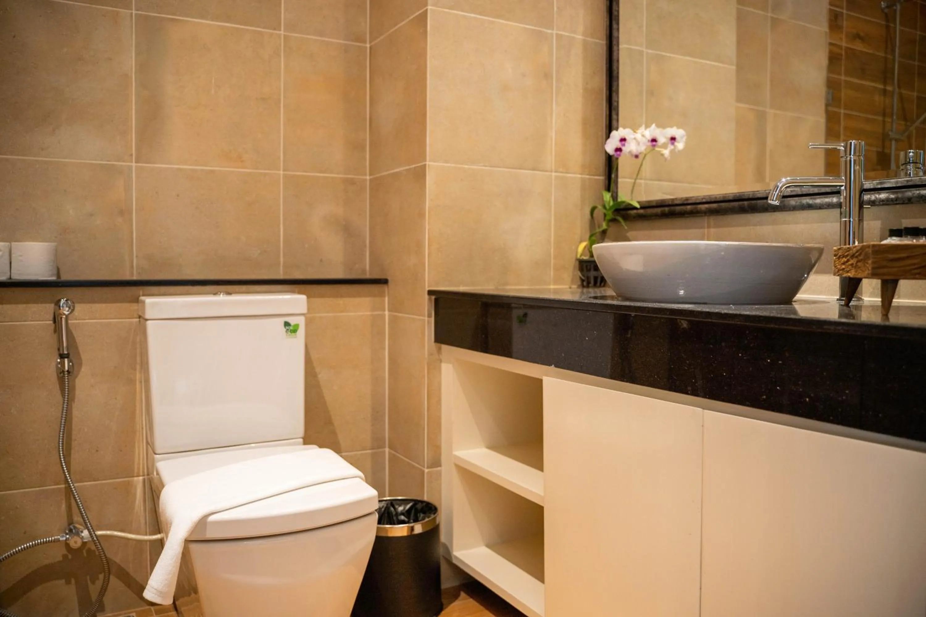 Toilet in Phor Liang Meun Terracotta Arts