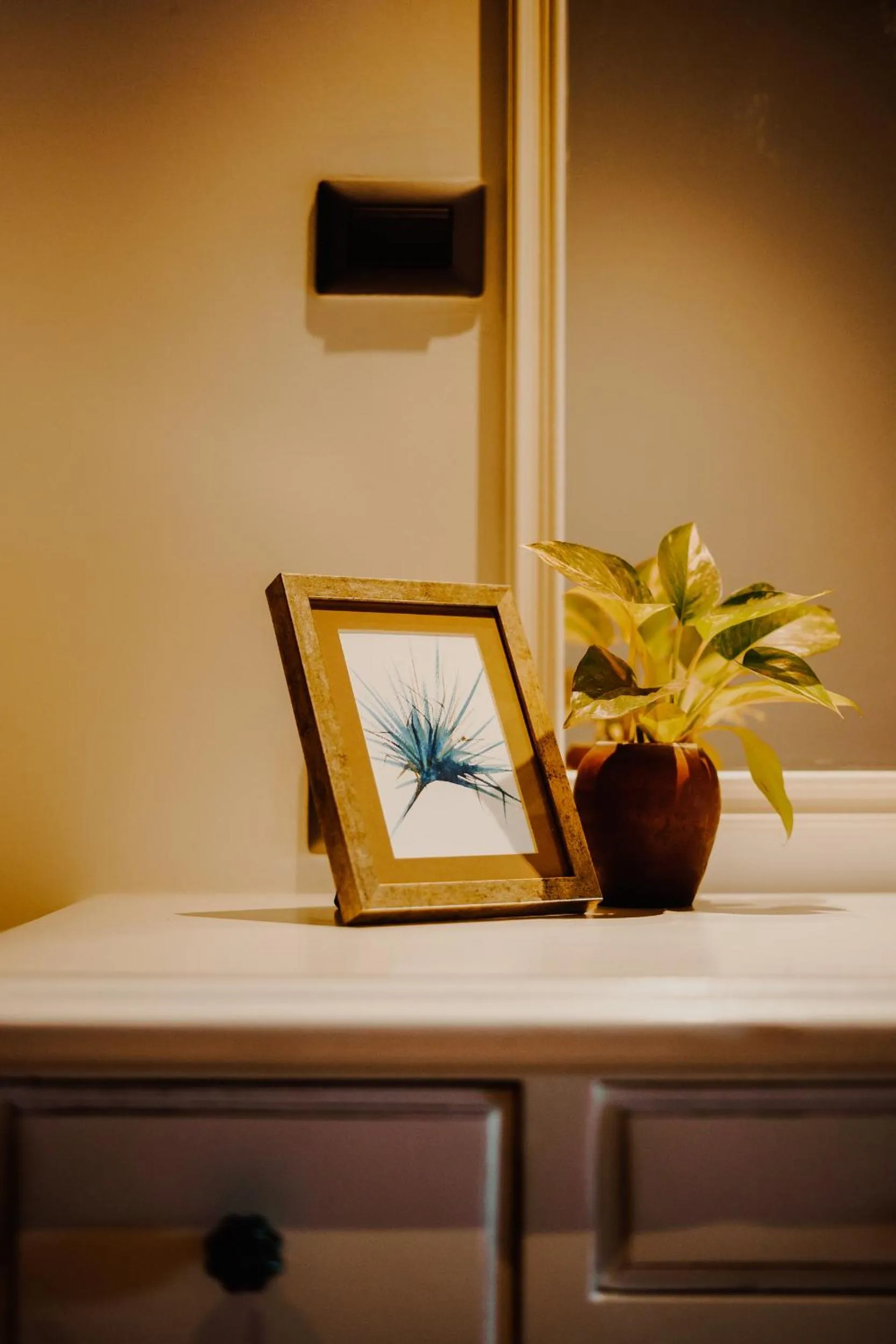 Photo of the whole room in Phor Liang Meun Terracotta Arts