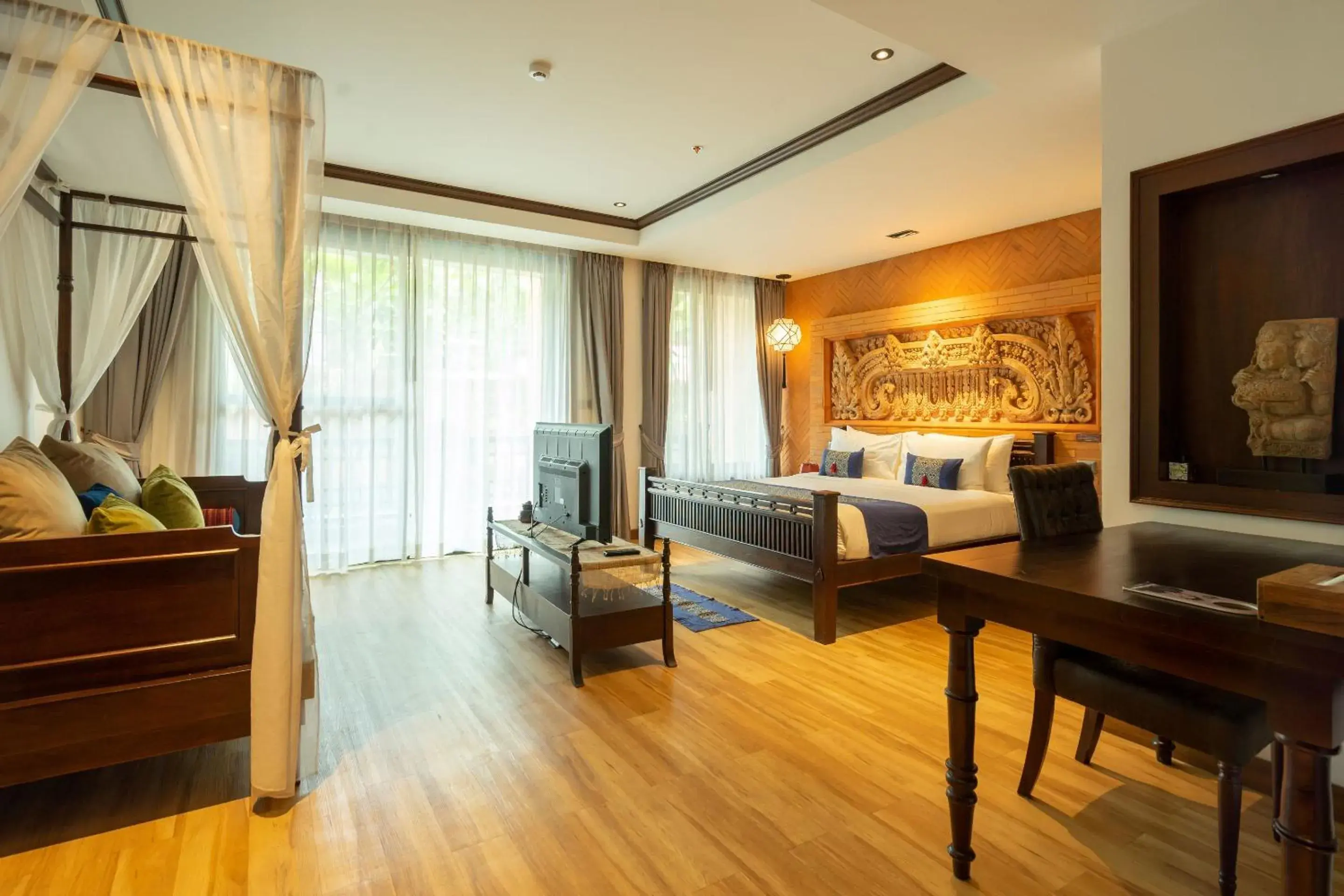 Photo of the whole room, Bed in Phor Liang Meun Terracotta Arts Photo of the whole room, Bed in Phor Liang Meun Terracotta Arts