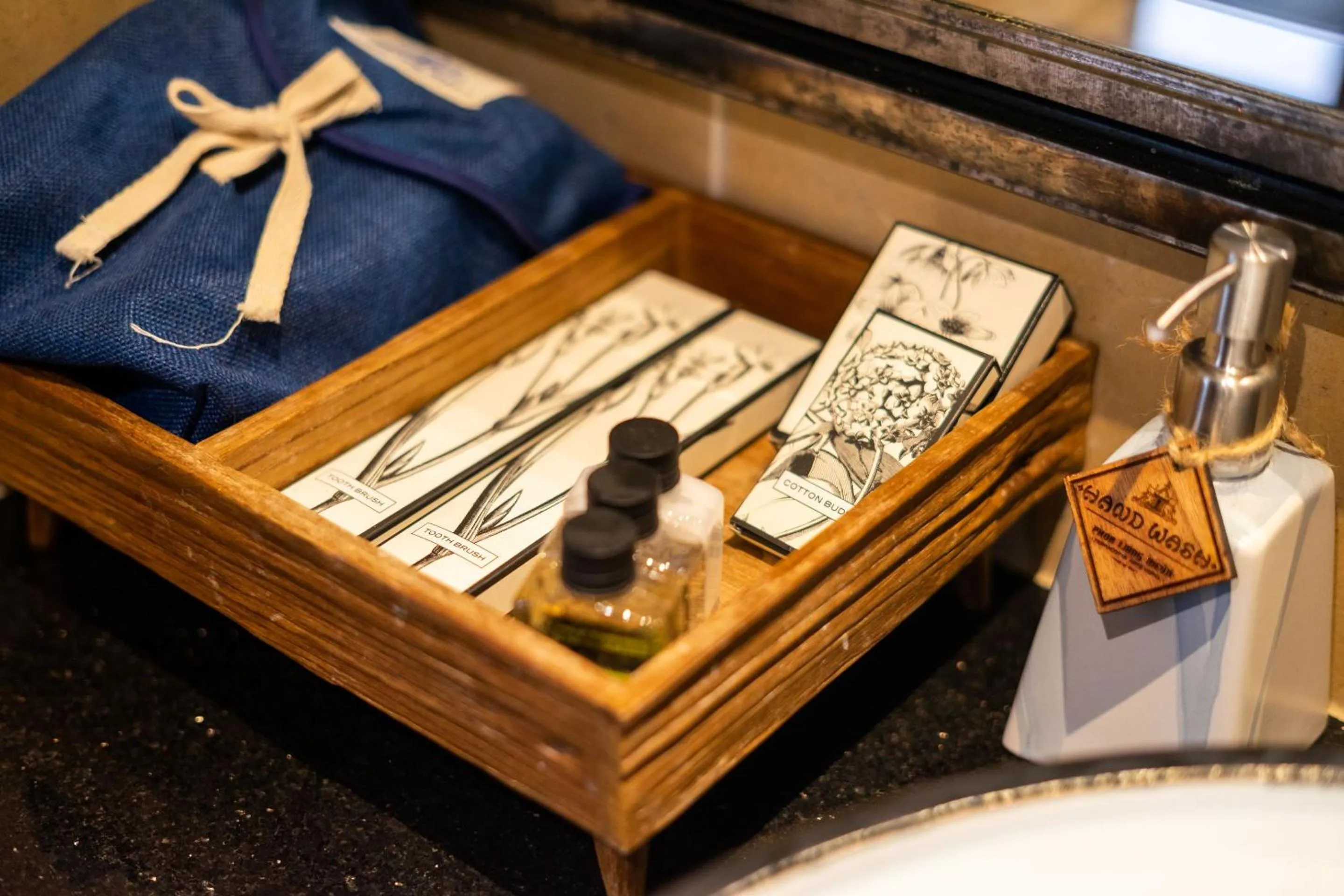 Bathroom in Phor Liang Meun Terracotta Arts