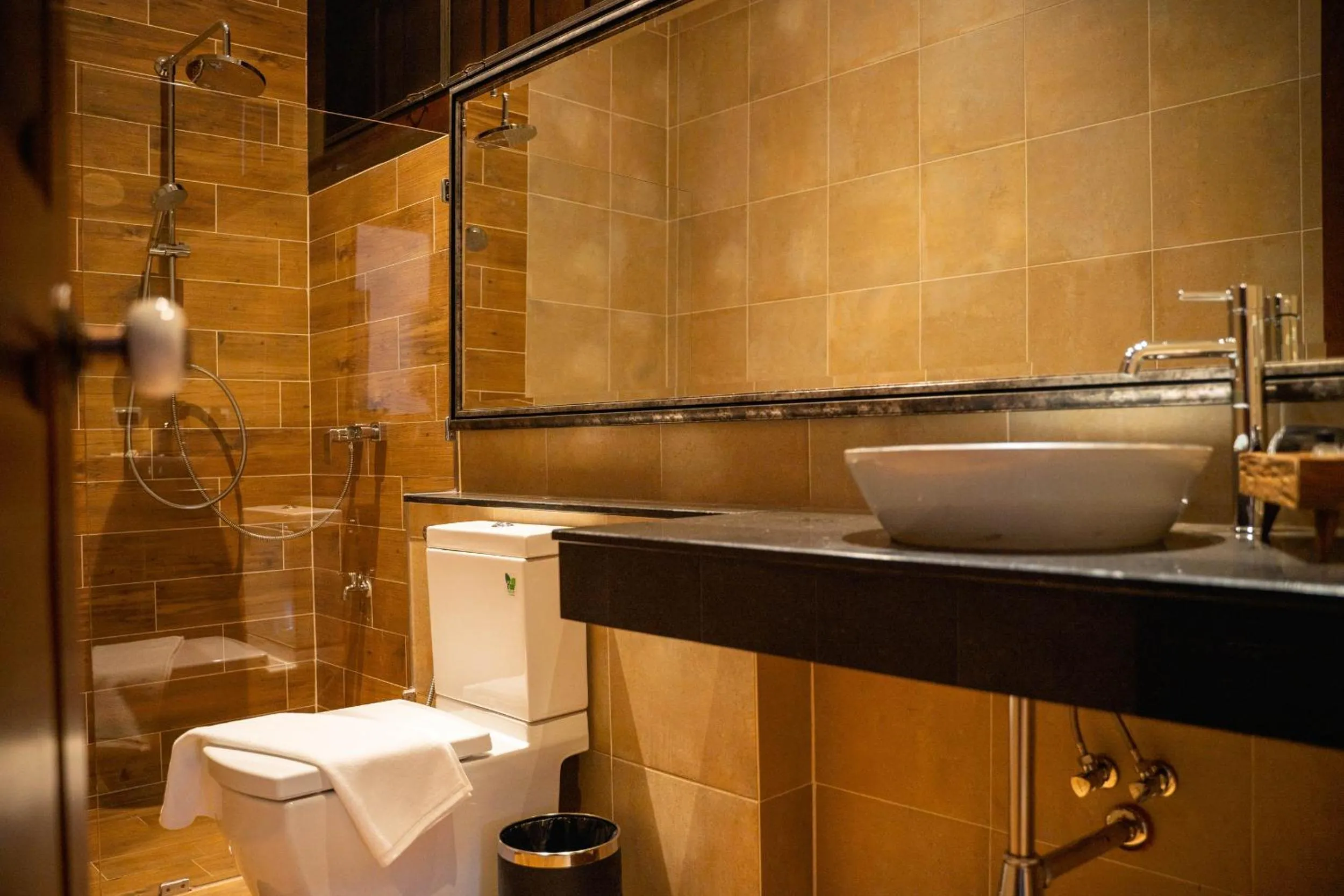 Bathroom in Phor Liang Meun Terracotta Arts