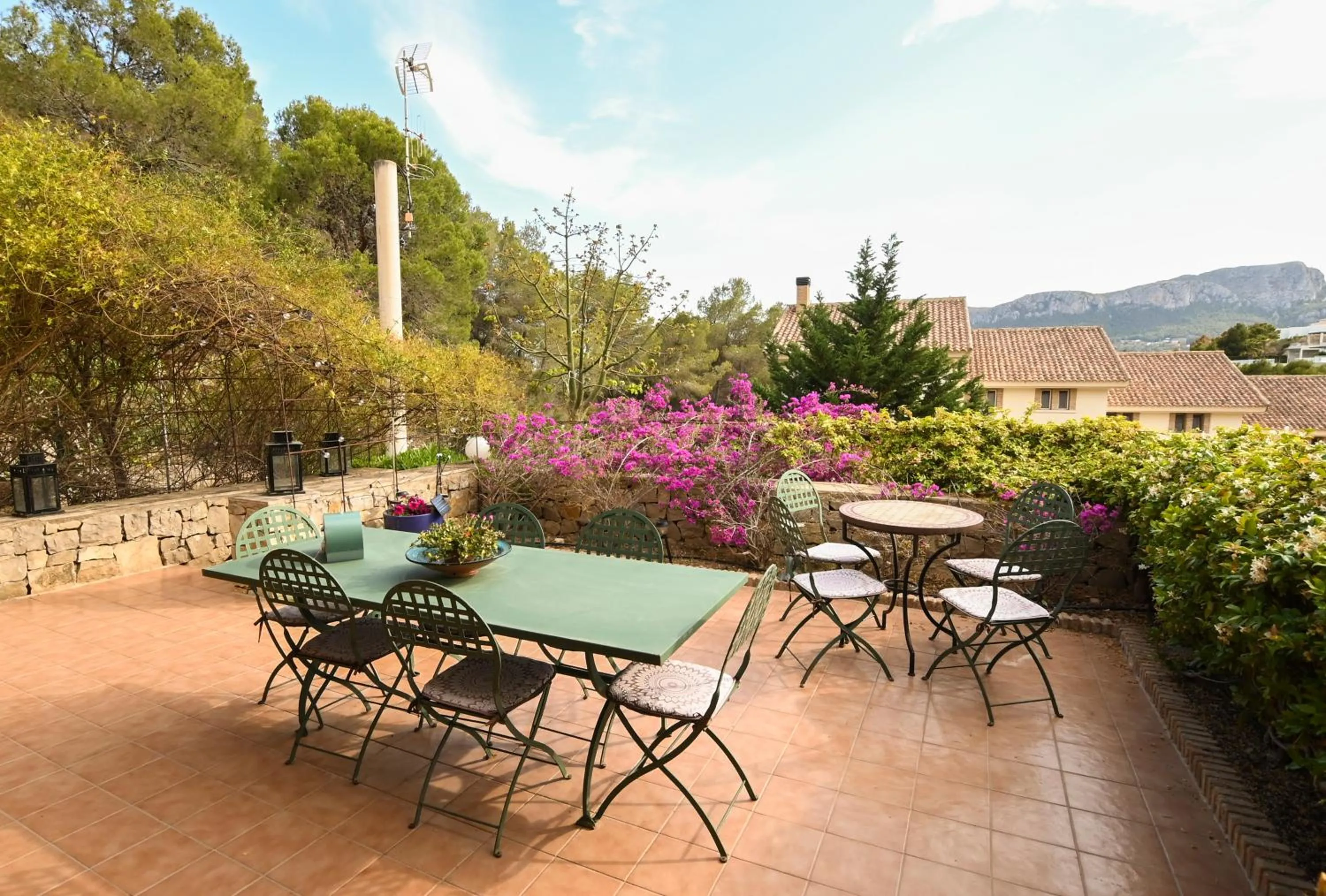 Garden in Villa Alegre Playa Calpe Grupo Terra de Mar, alojamientos con encanto