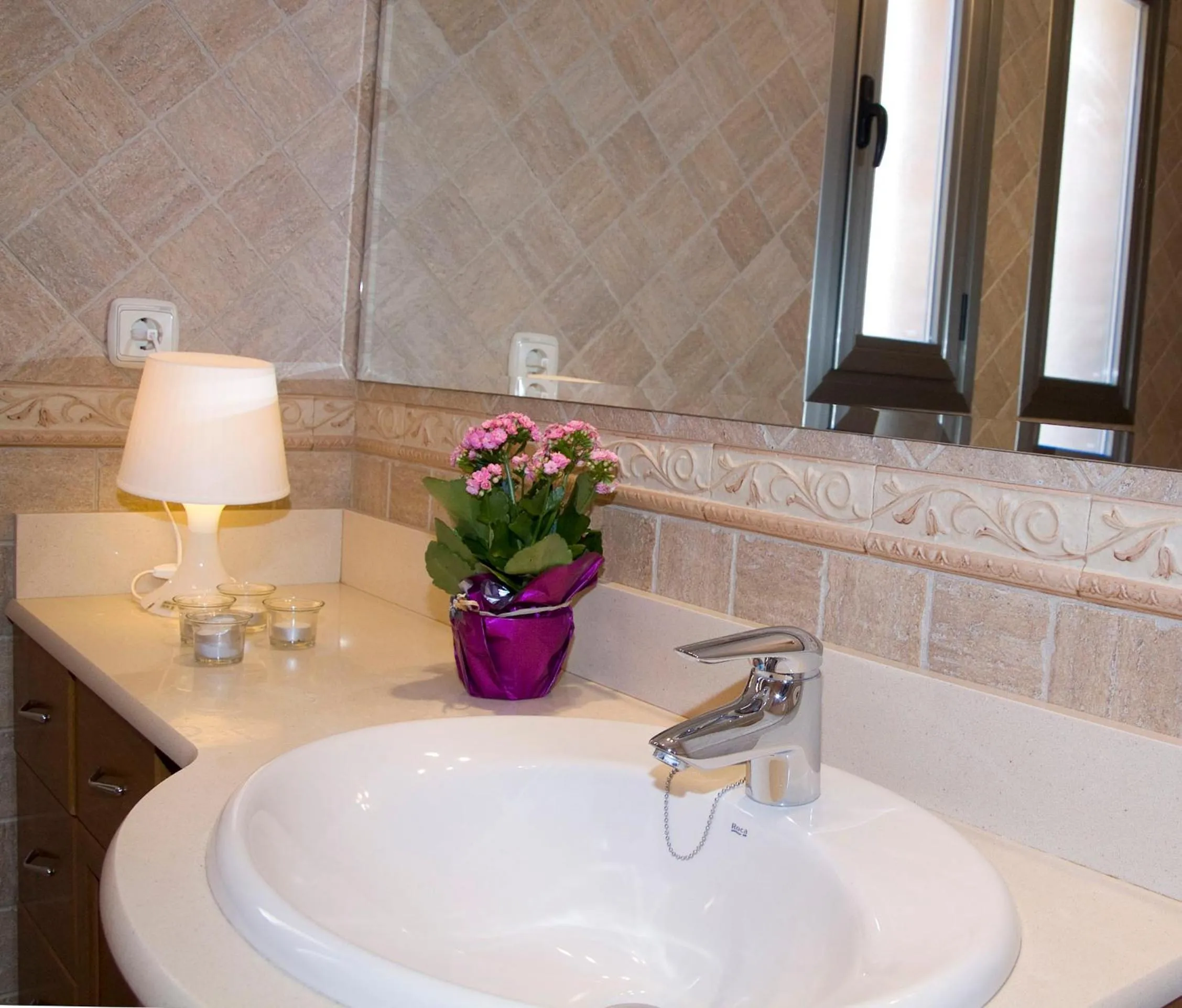 Bathroom in Villa Alegre Playa Calpe Grupo Terra de Mar, alojamientos con encanto