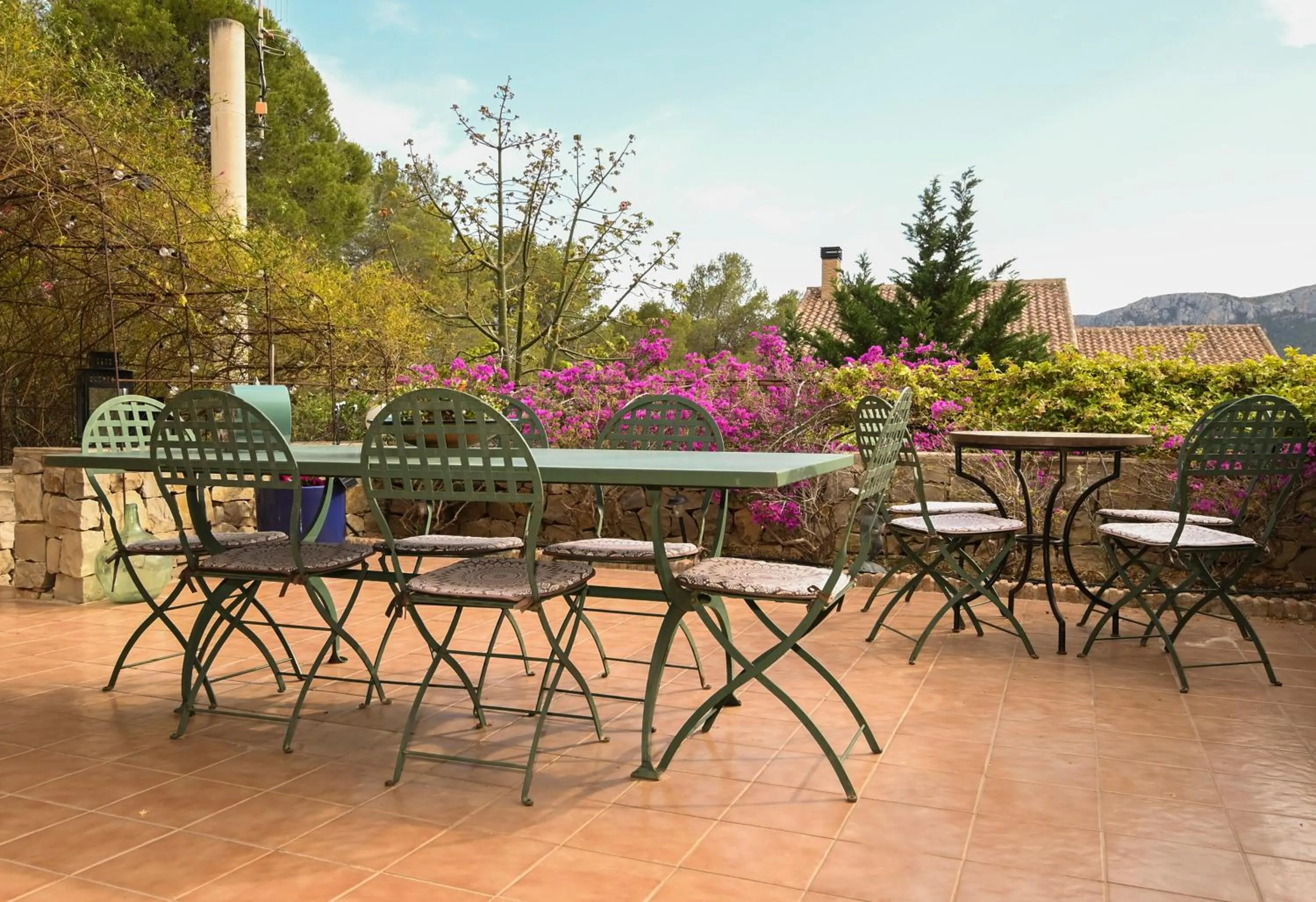 Garden in Villa Alegre Playa Calpe Grupo Terra de Mar, alojamientos con encanto