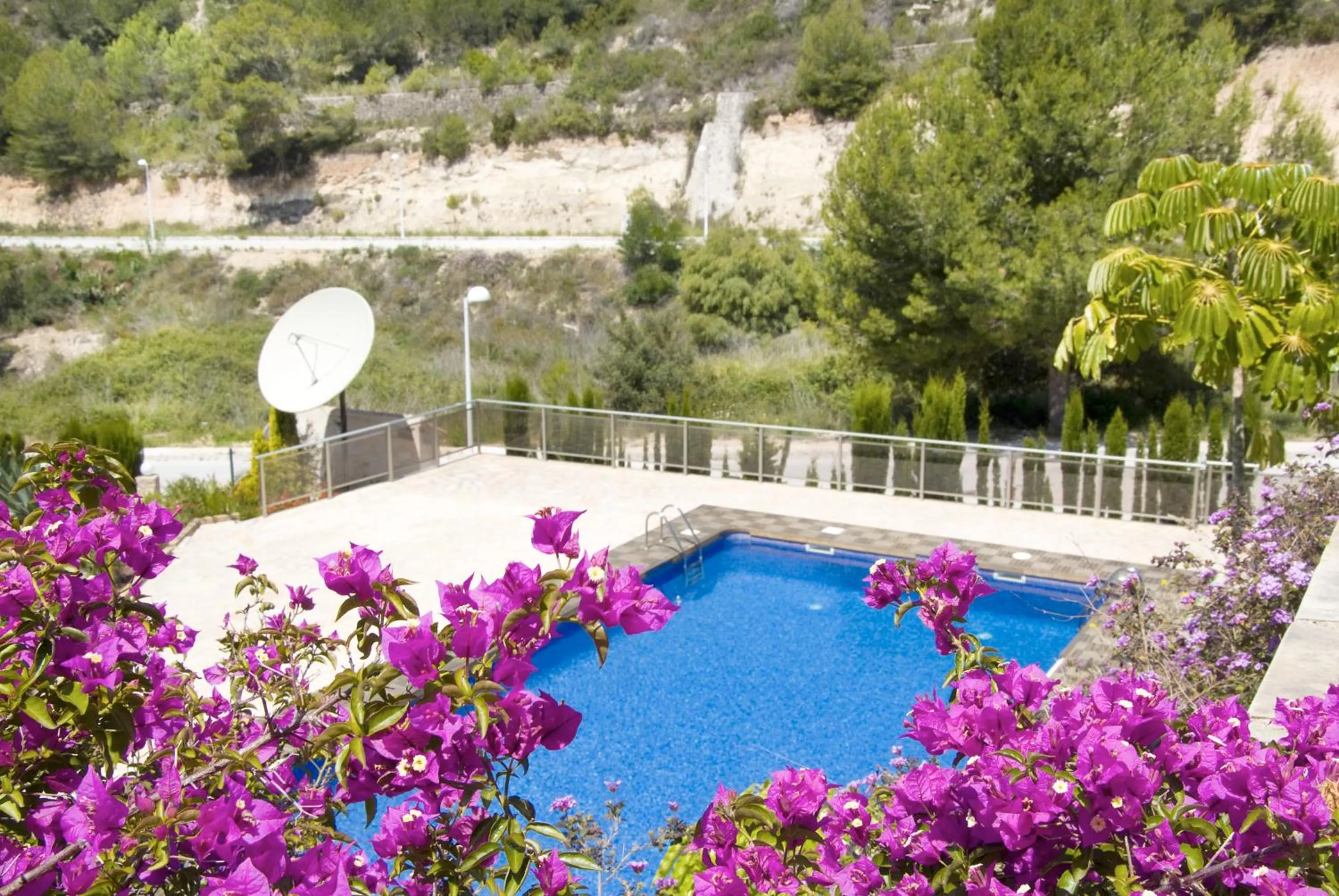 Swimming pool in Villa Alegre Playa Calpe Grupo Terra de Mar, alojamientos con encanto