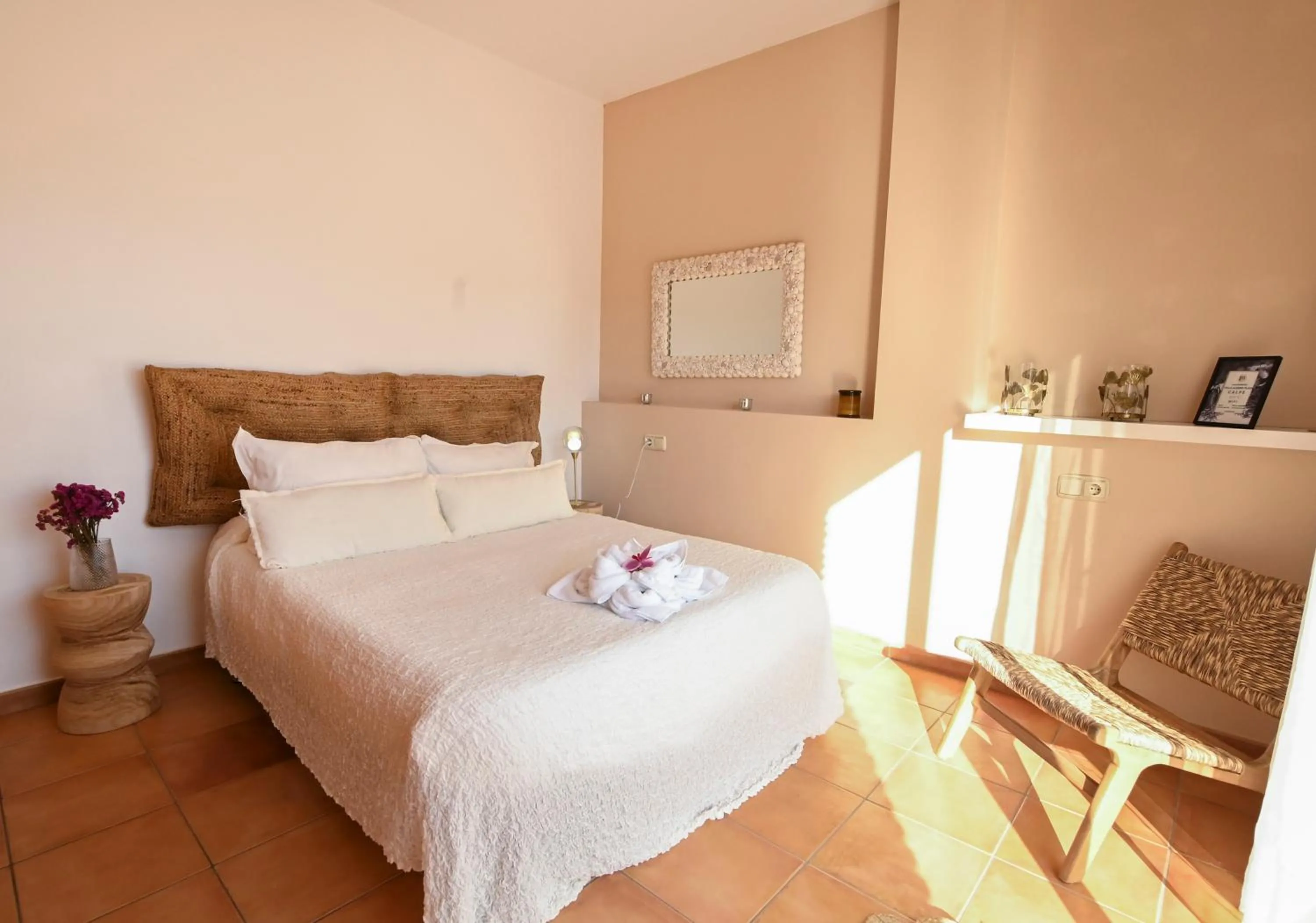 Bedroom, Bed in Villa Alegre Playa Calpe Grupo Terra de Mar, alojamientos con encanto